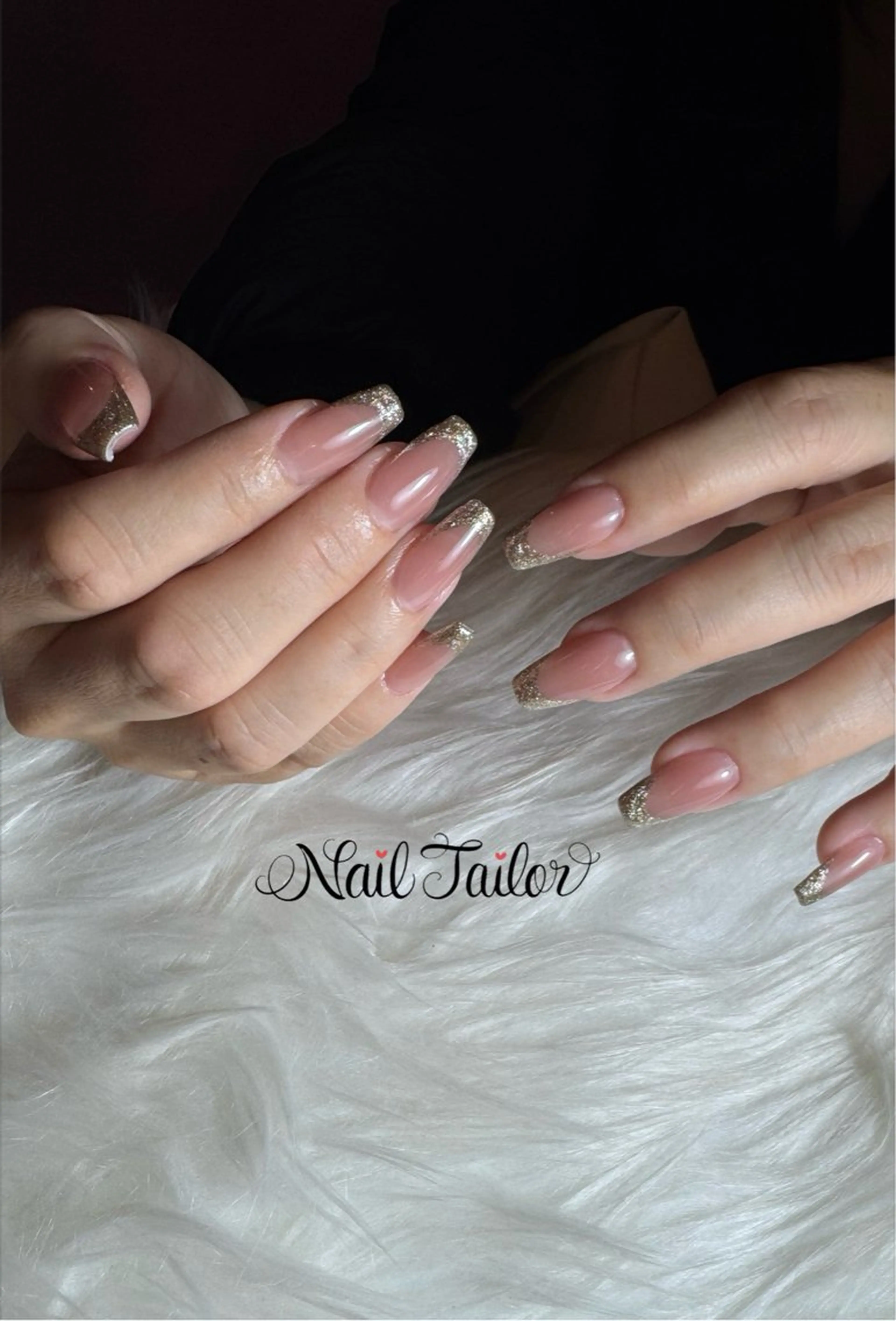 ネイル 長さ出し フレンチネイル ゴールド ロングネイル ハンドネイル 〜Nail Tailor〜　ネイルテイラー所属・NailTailor ネイルテイラーのネイルデザイン