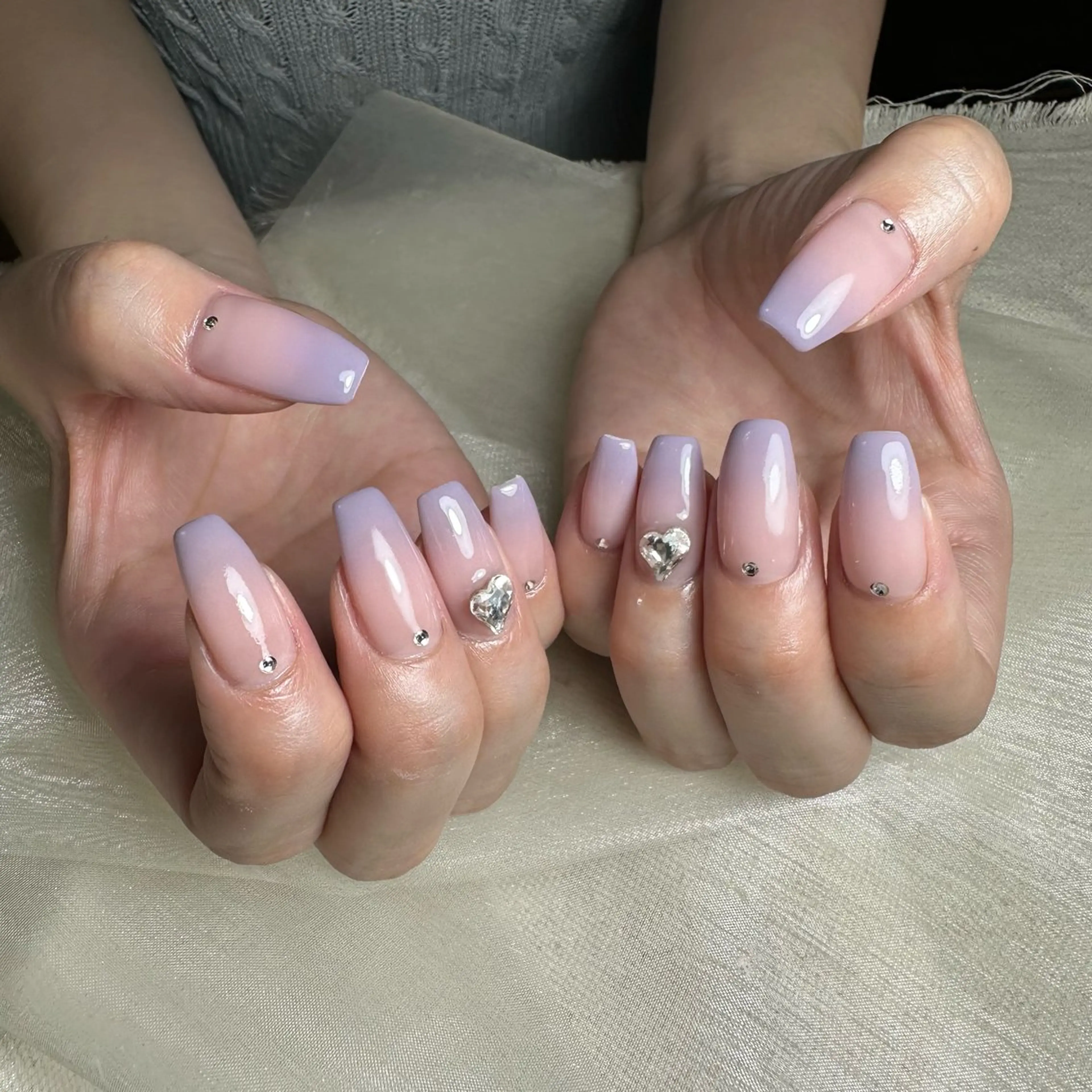 ネイル ハンドネイル repos~ルポ~所属・里見 麗のネイルデザイン