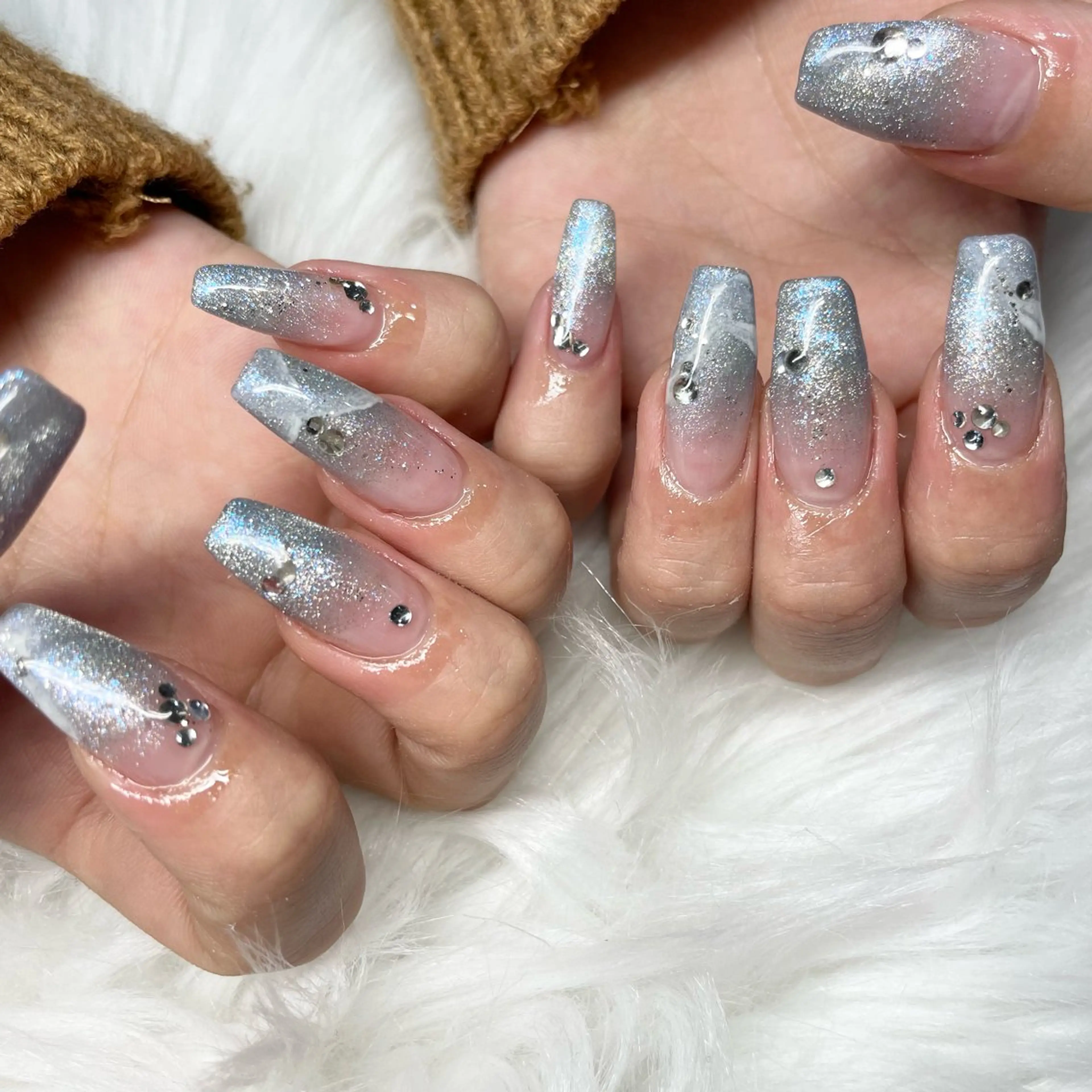 ロング ハンドネイル -Rien- プライベートサロンのネイルデザイン