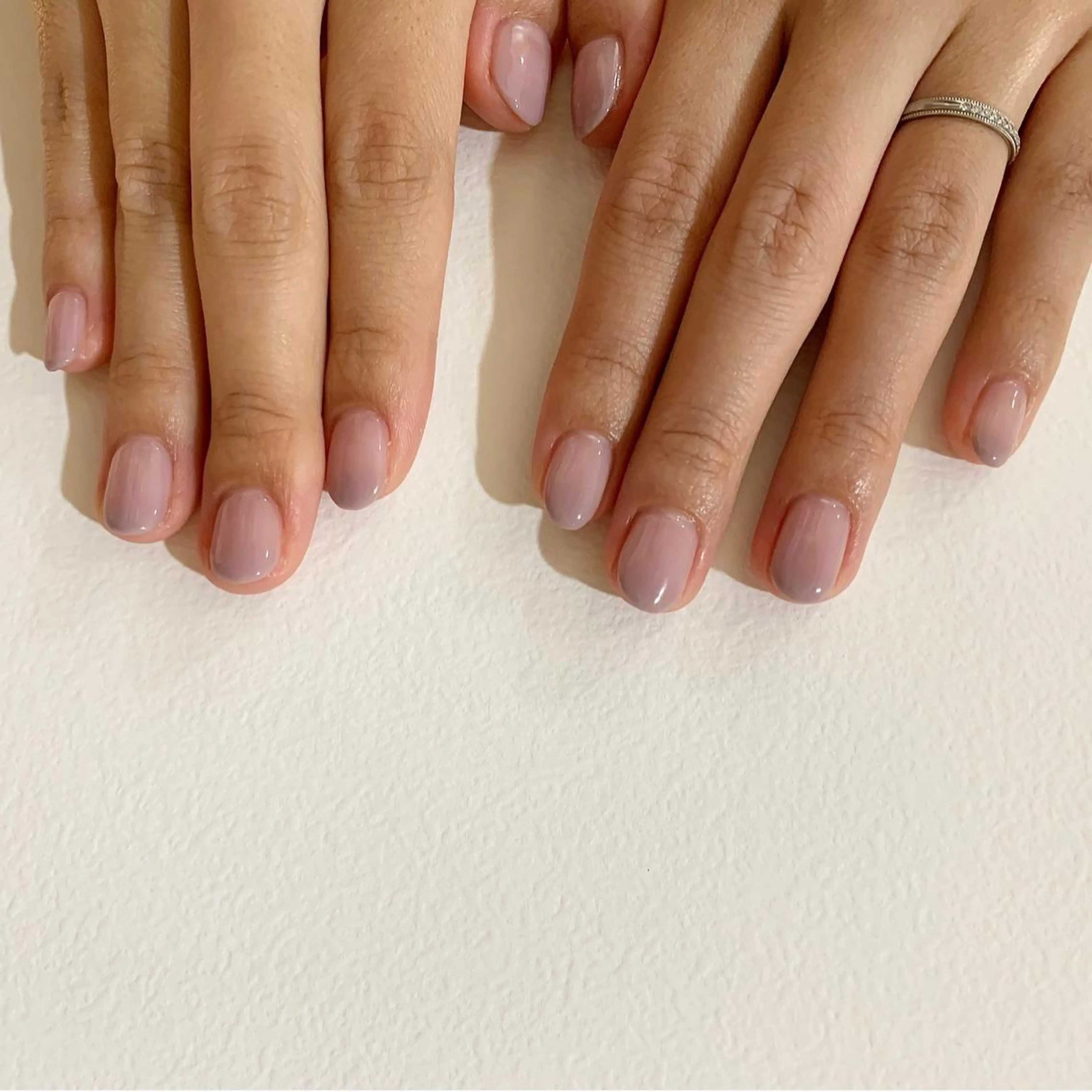 ネイル グラデーション ピンク パープル 佐藤 穂乃香のネイルデザイン