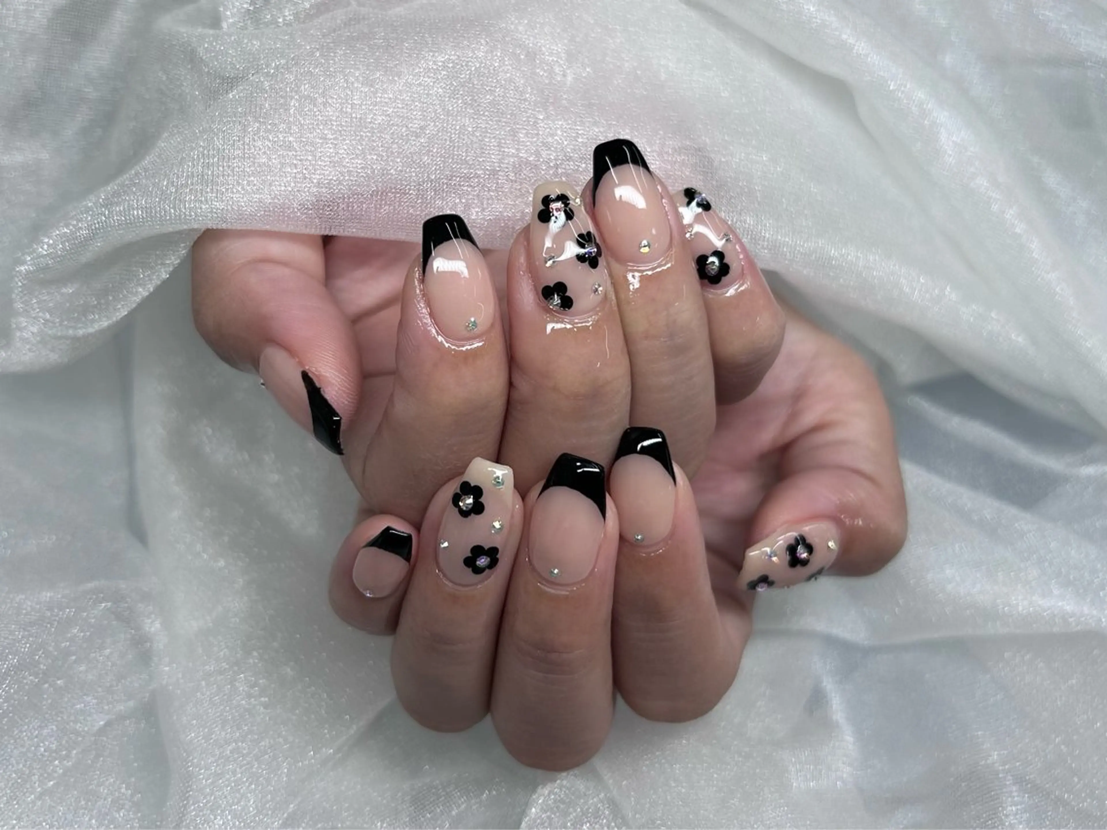 ネイル 持ち込み 加藤 楓子のネイルデザイン