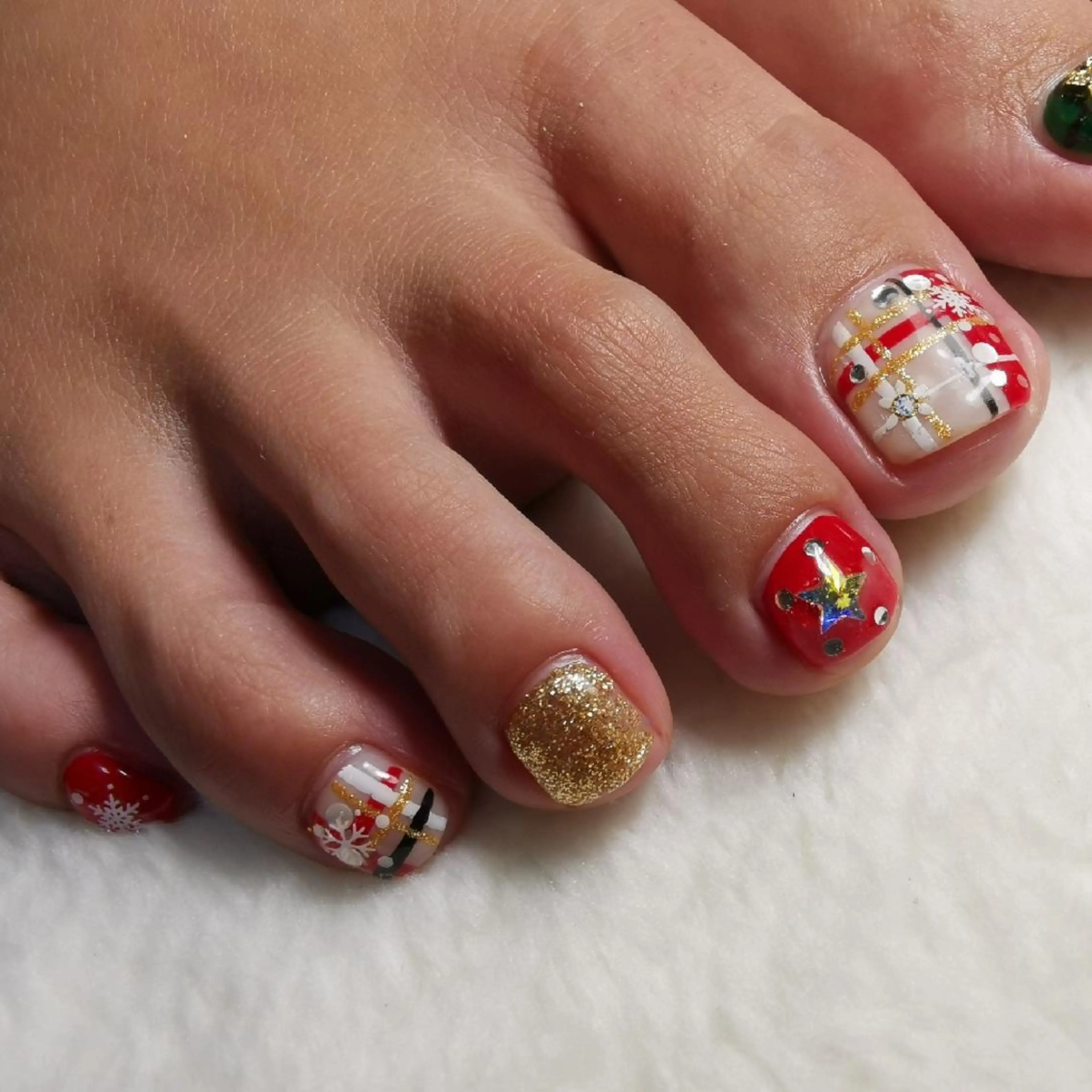 ネイル 冬ネイル クリスマス フットネイル reve あやののネイルデザイン