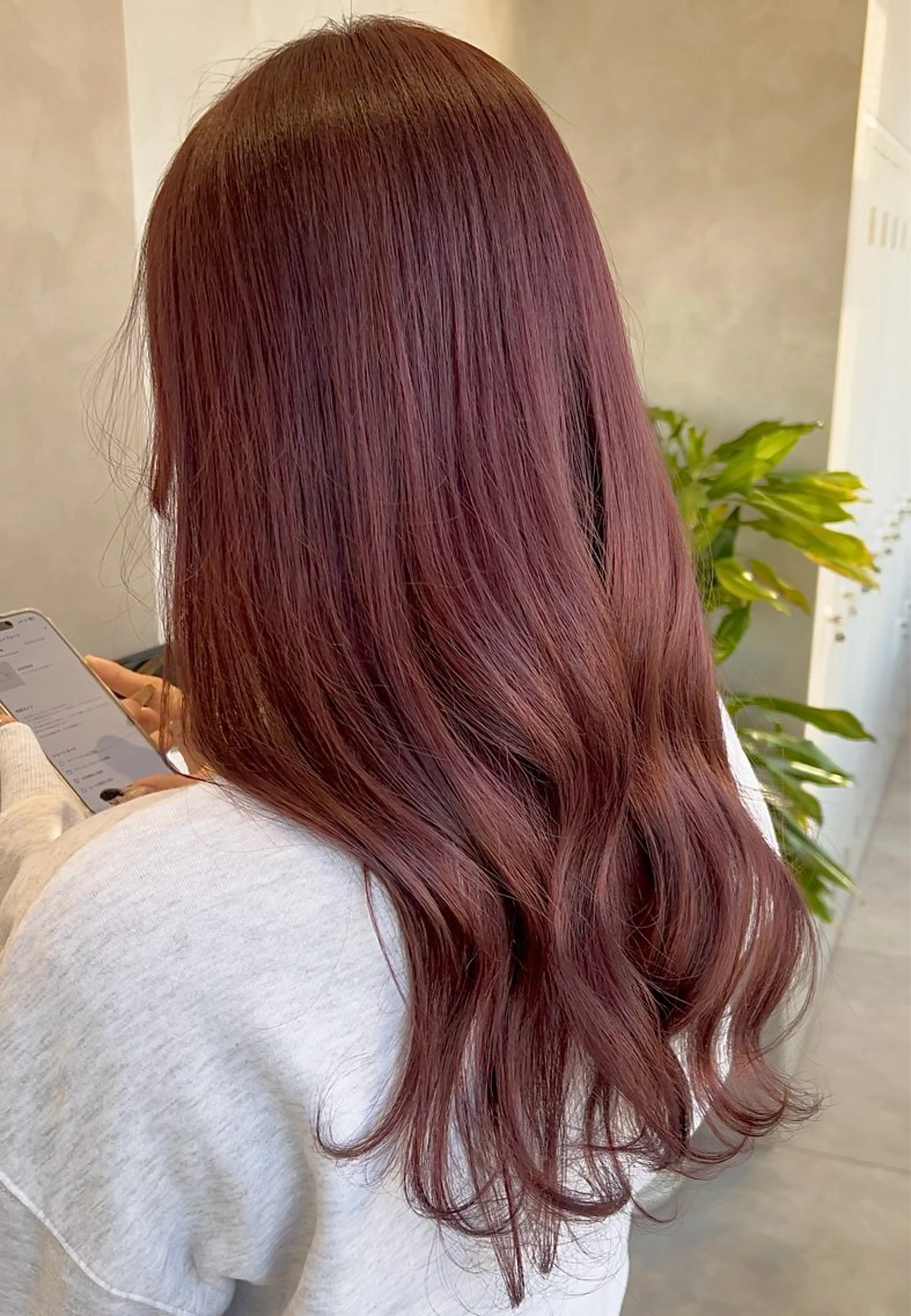 ロング カラー ベージュカラー ブラウンカラー 透明感カラー グレージュ くびれヘア ヘアカラー トリートメント Eleanor枚方店 店長　飛鳥　薫のヘアスタイル