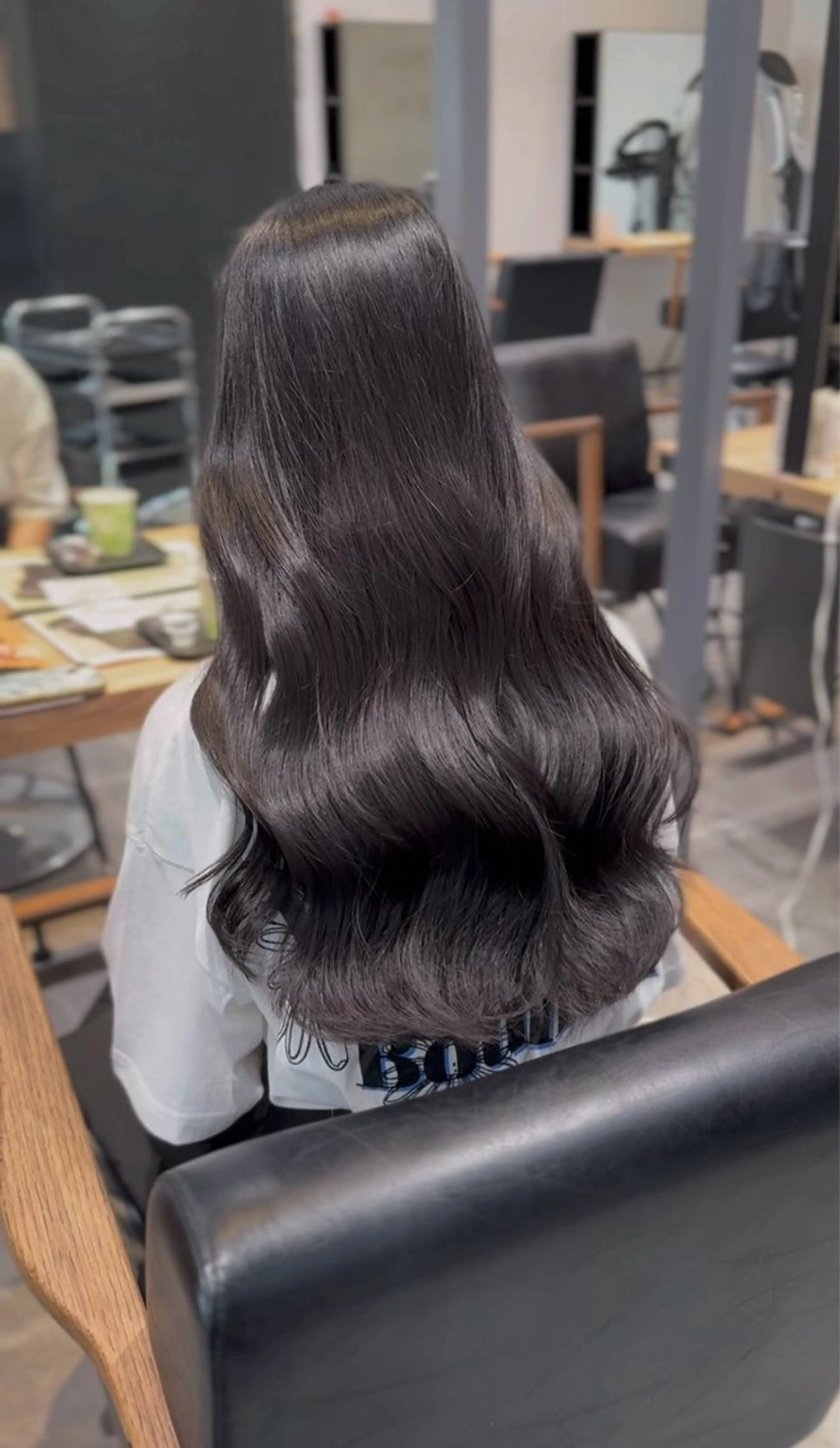 ロング カット ヘアカラー トリートメント 透明感カラー / 髪質改善 小川泰輝のヘアスタイル