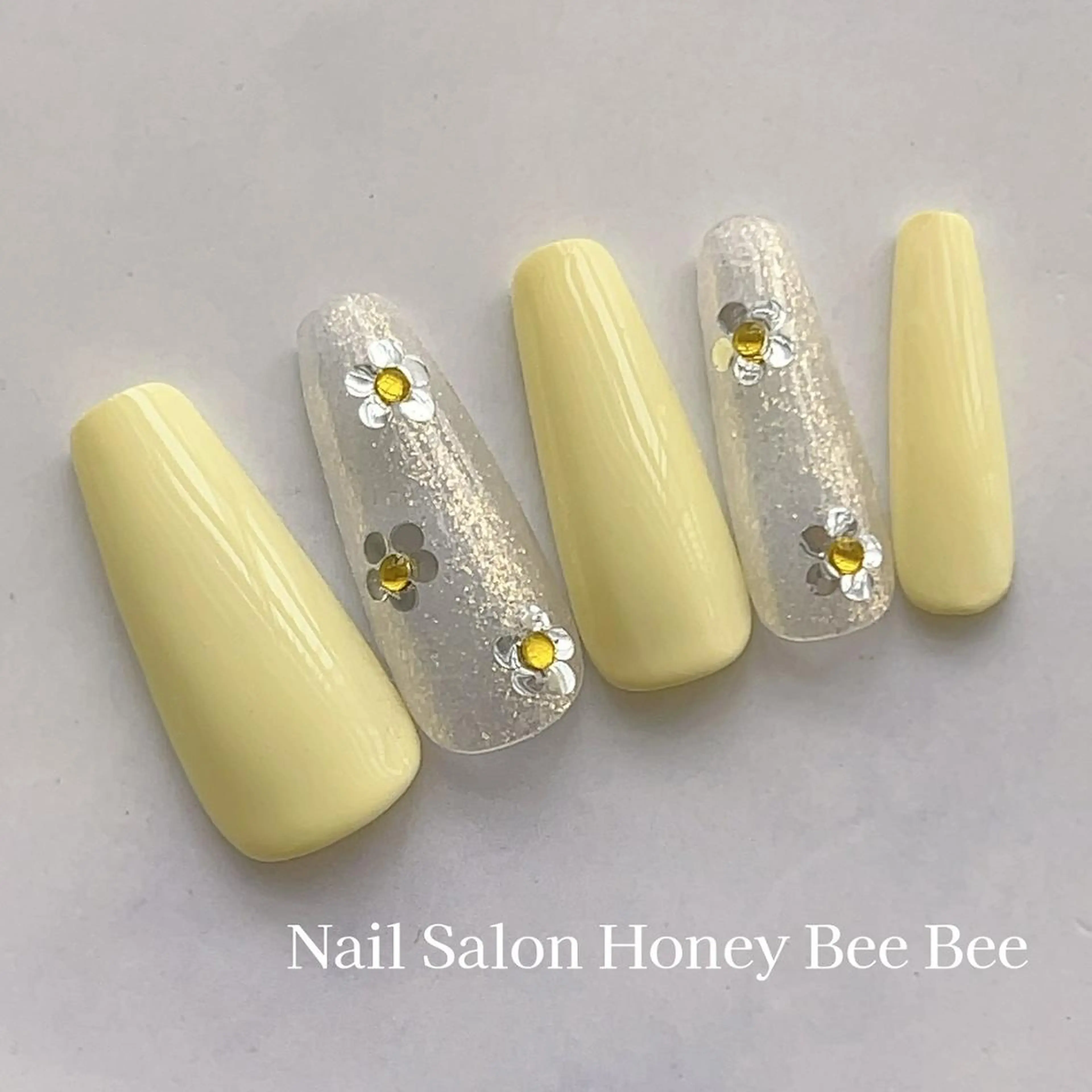 ネイル Nail salon Honey Beeのネイルデザイン