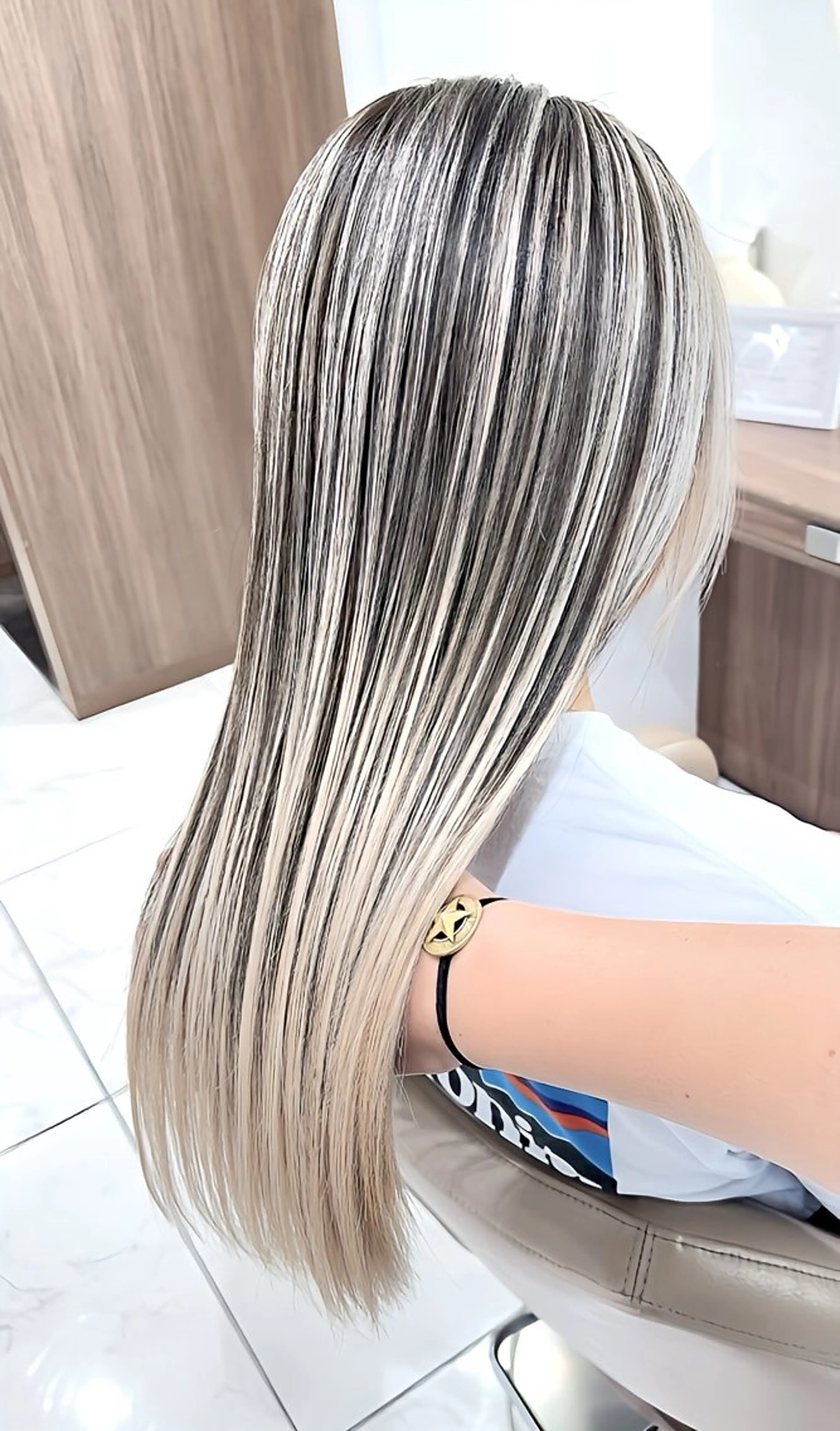 ロング カラー バレイヤージュ 髪質改善 レイヤーカット カット ヘアカラー トリートメント 山崎俊輔/髪質改善 /バレイヤージュのヘアスタイル