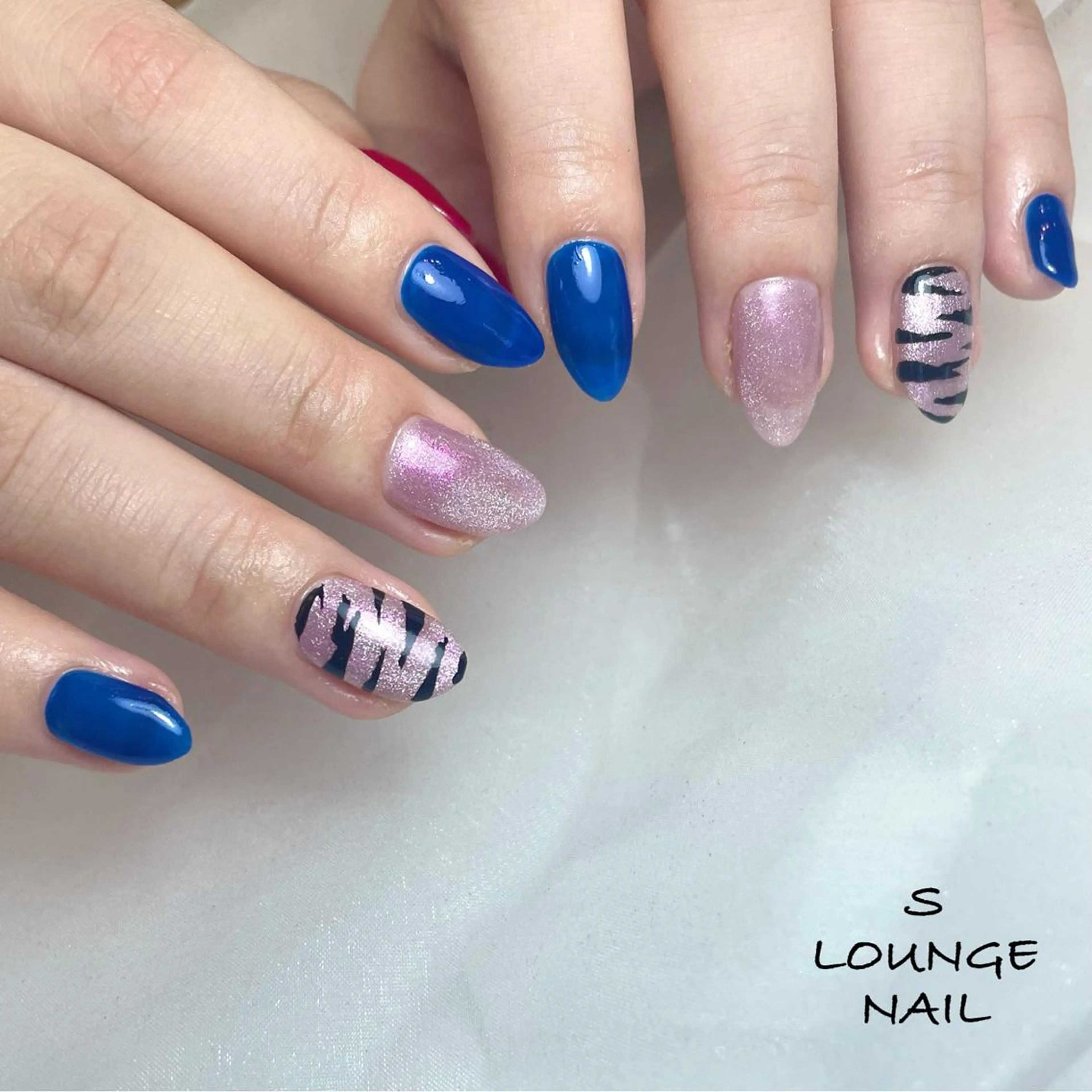 ネイル アニマル柄 ハンドネイル フットネイル S LOUNGE NAIL所属・パーツたくさん🍓 SUMIのネイルデザイン
