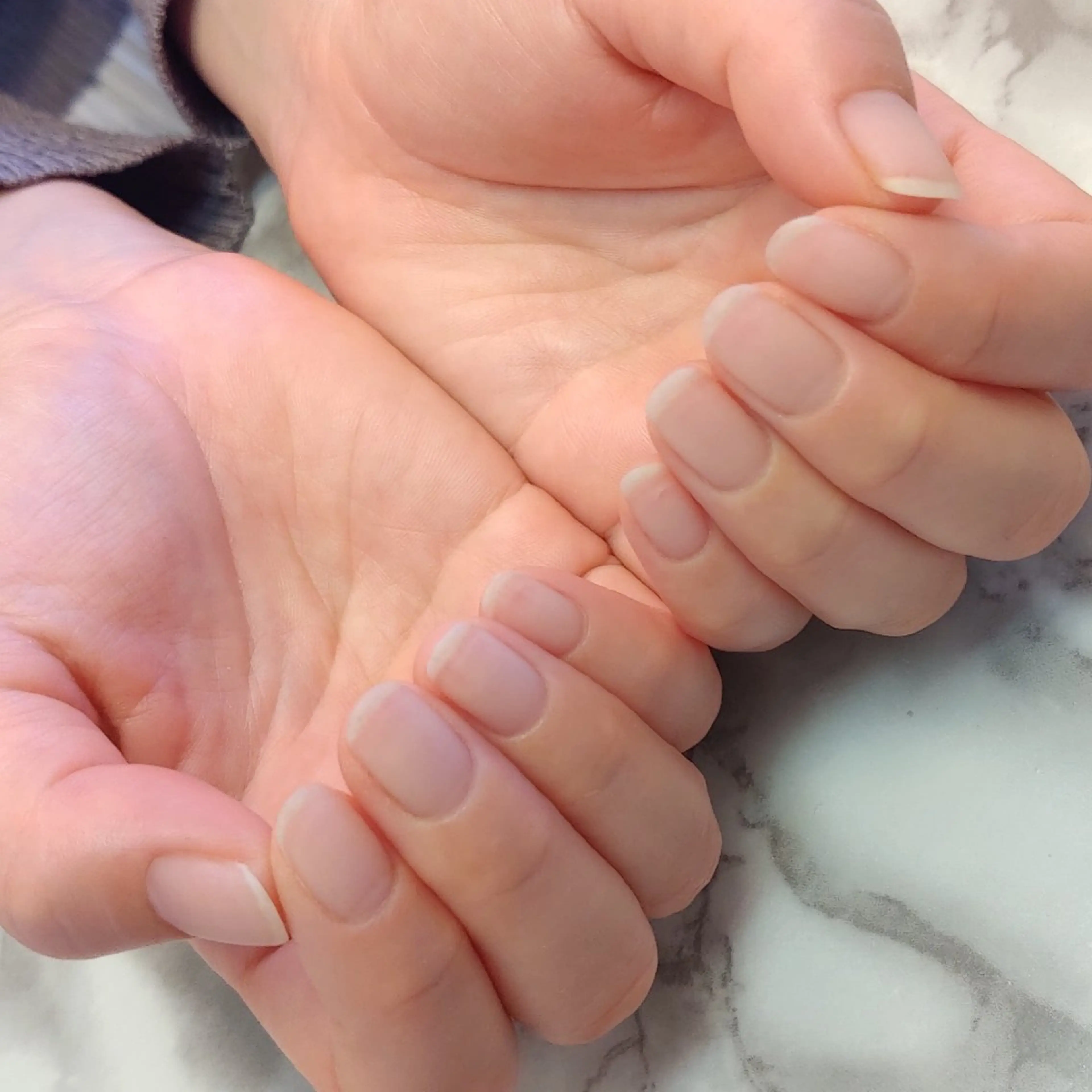 ネイル ジェヌインネイル 河内のネイルデザイン