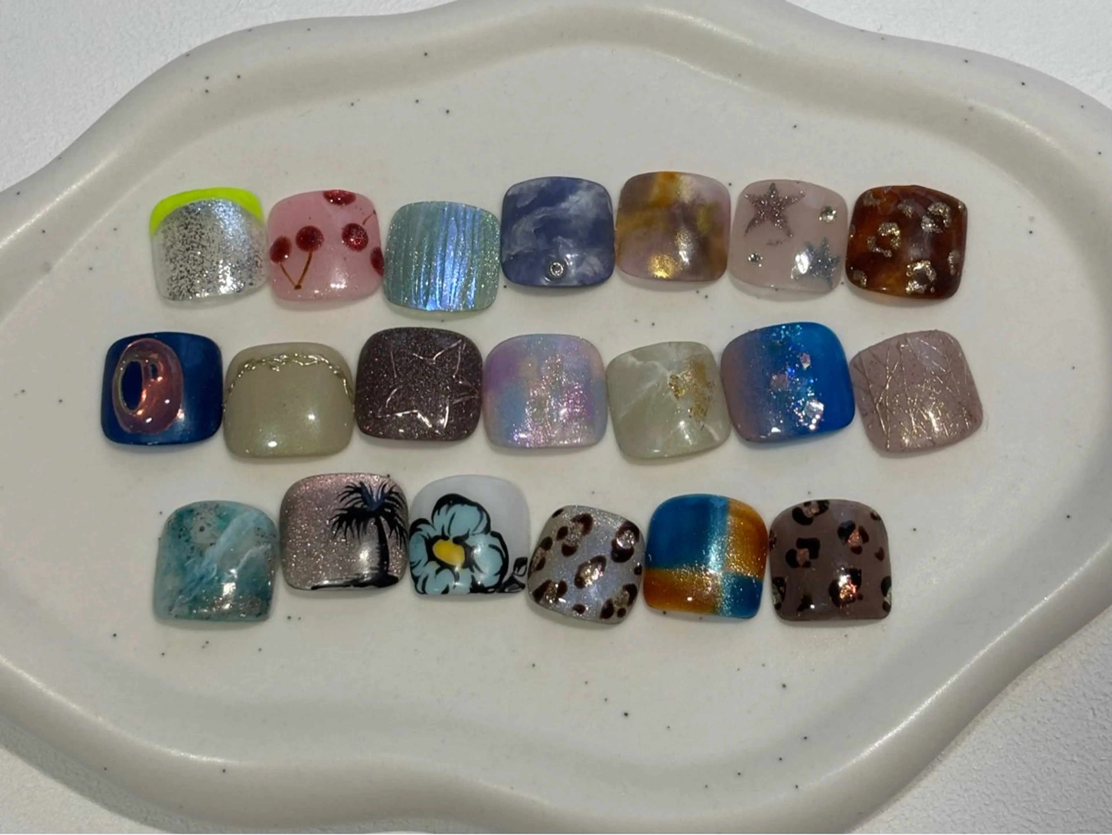 練習モデルメニュー/〈Foot〉親指アート他ワンカラー⚠︎オフなしのメニューですの写真