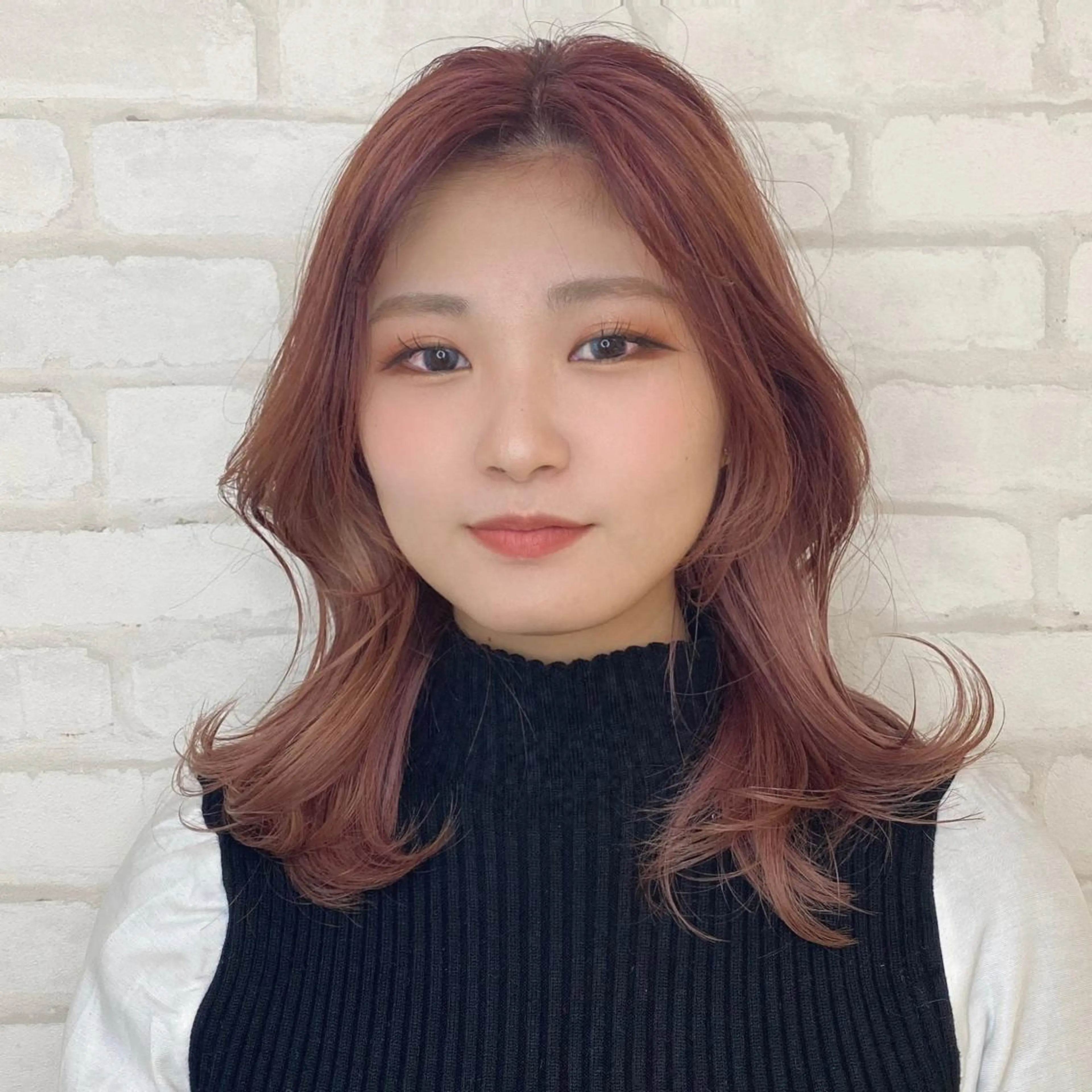 ミディアム カラー abilita AZUSAのヘアスタイル