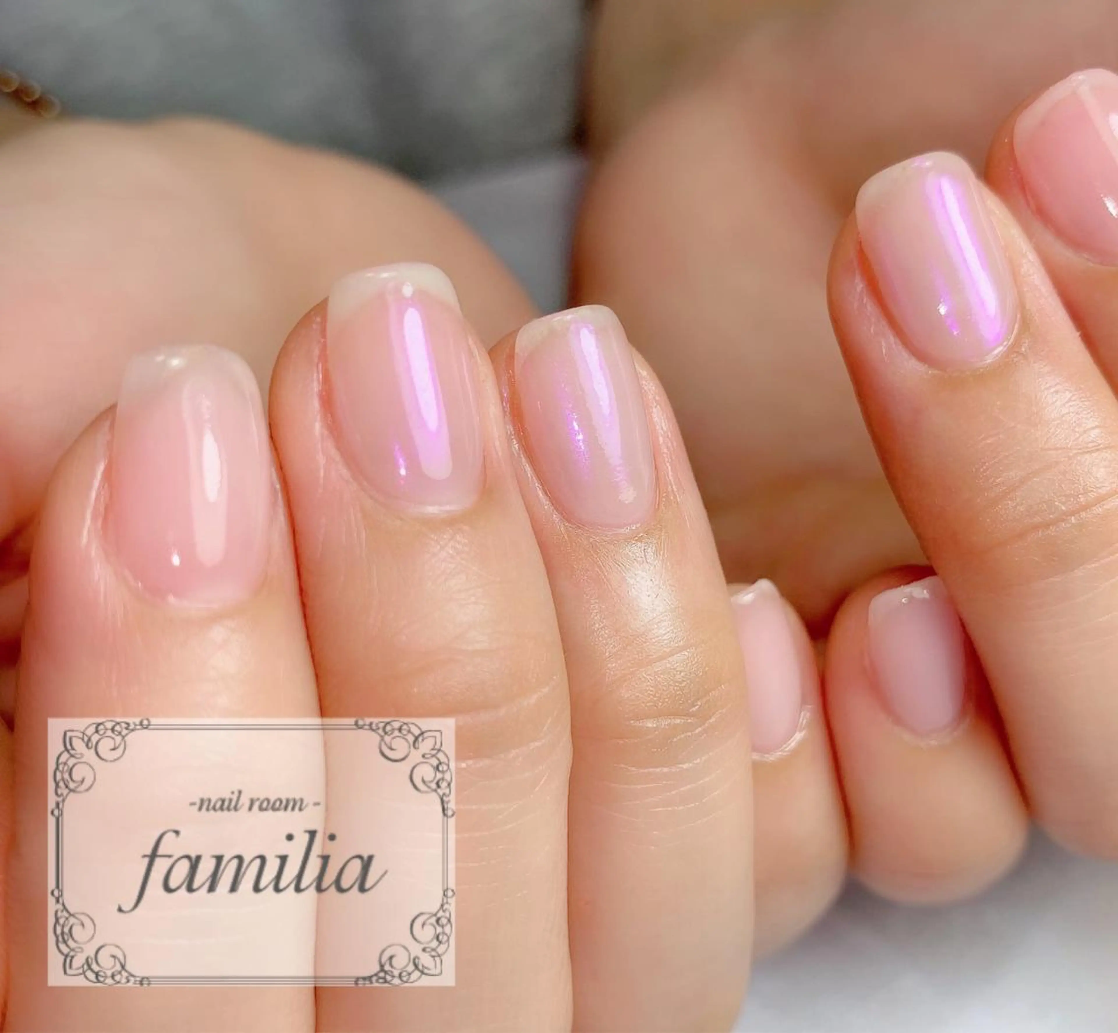 ネイル オーロラネイル ハンドネイル -nailroom- familiaのネイルデザイン