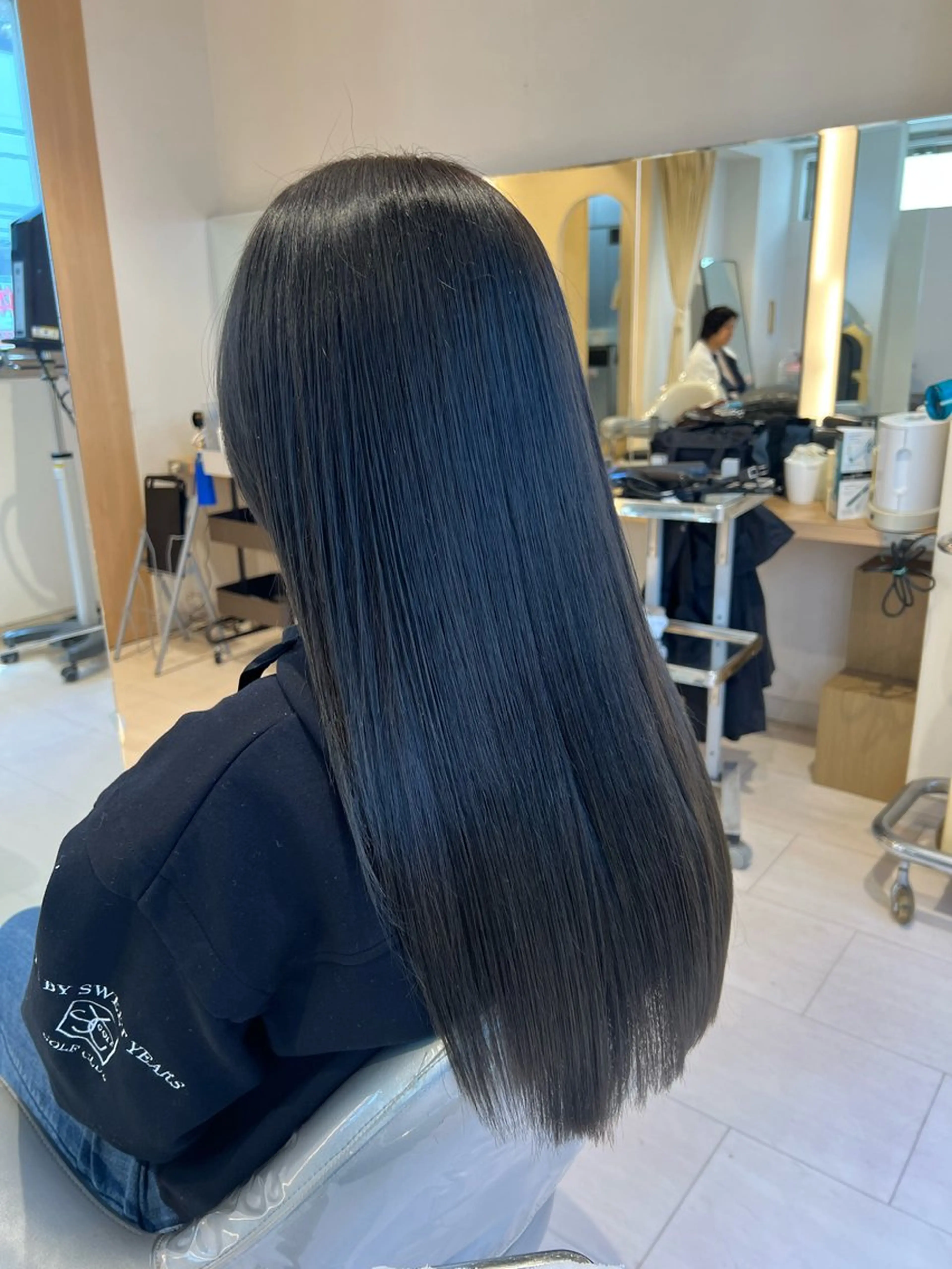 ロング カラー 久永 菫のヘアスタイル