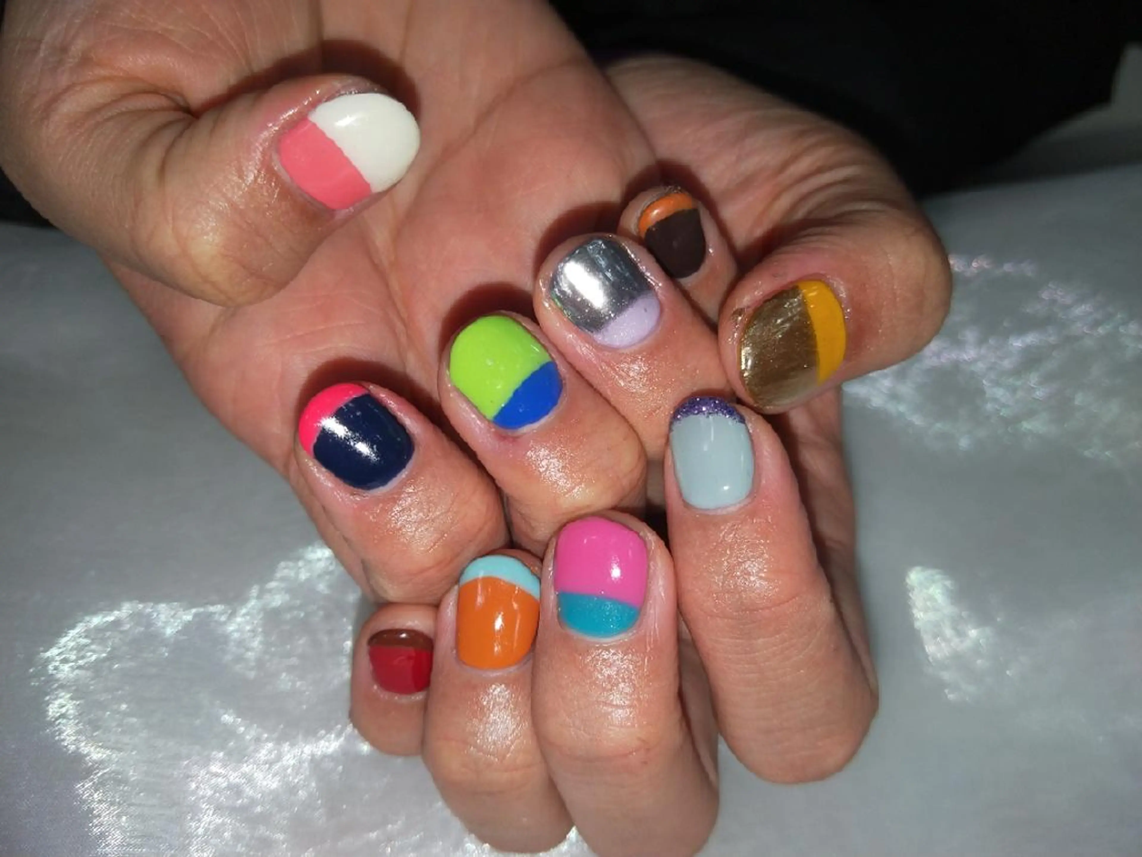 ネイル R'well所属・はばすみれ🎀ﾈｲﾙ 光ﾌｪｲｼｬﾙ ﾍｱのネイルデザイン