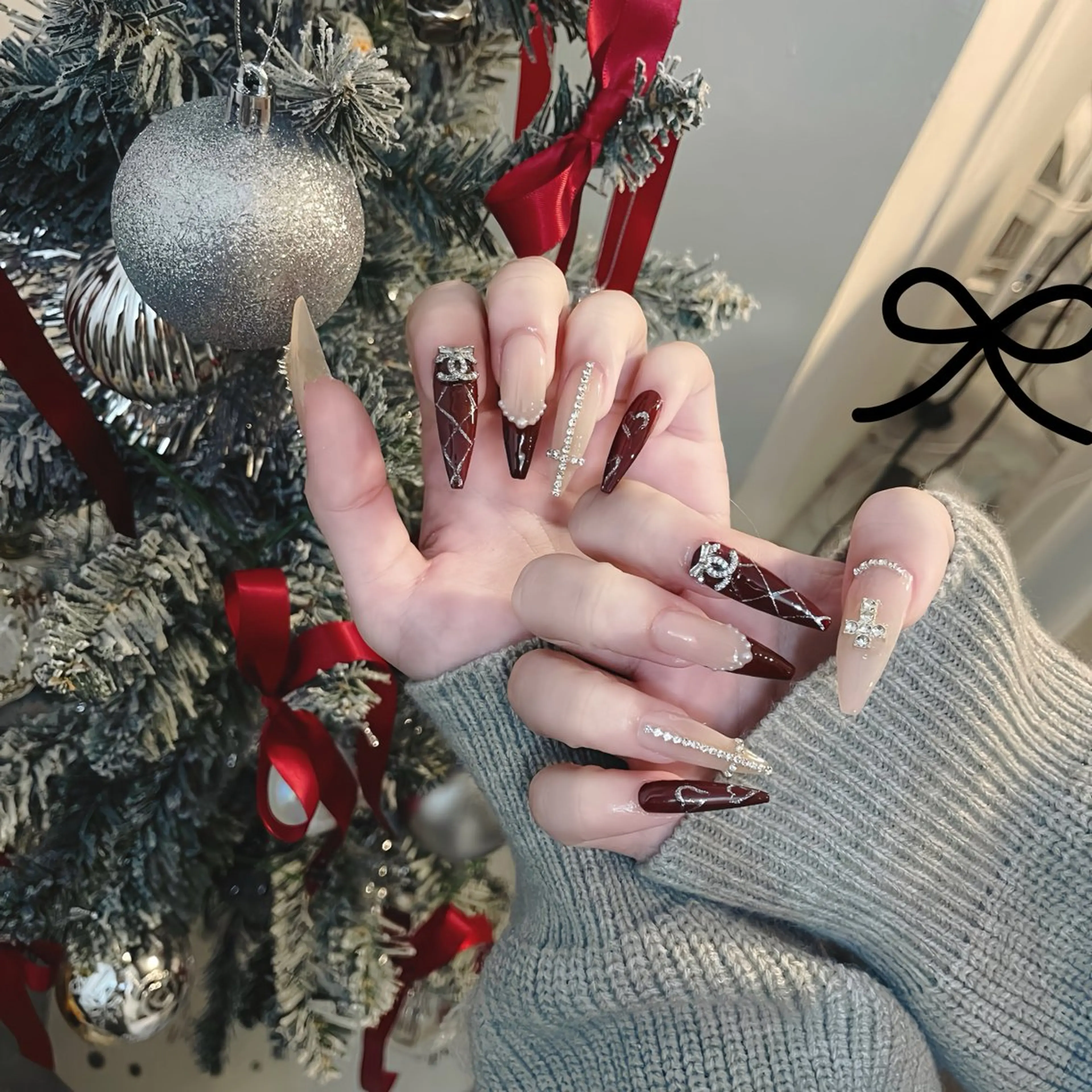 ネイル ハンドネイル crystal ___nail所属・Au Thuc trinhのネイルデザイン