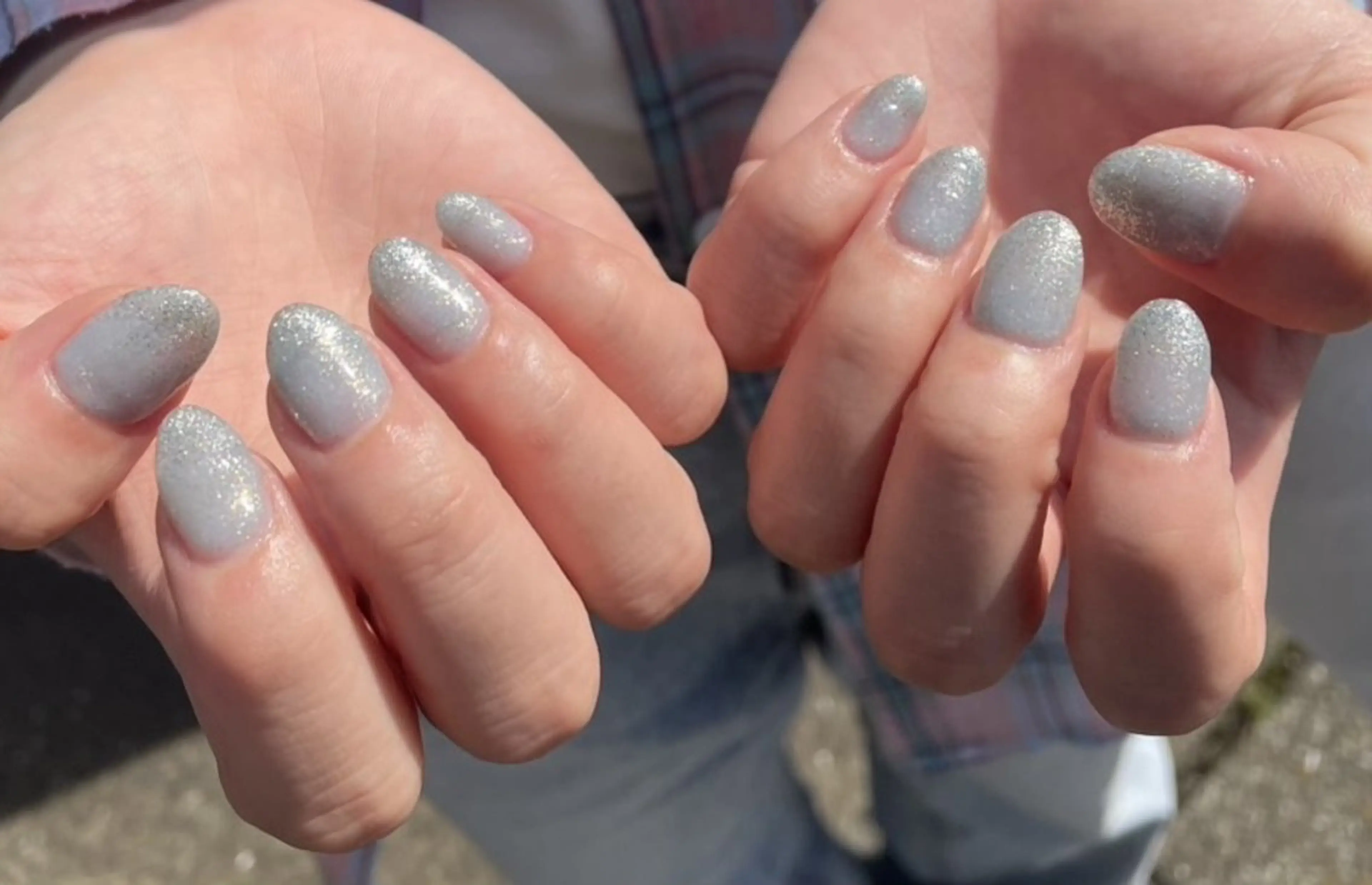 ネイル ラメ(グリッター) 櫛の屋浜口店所属・櫛の屋浜口店 sumireのネイルデザイン