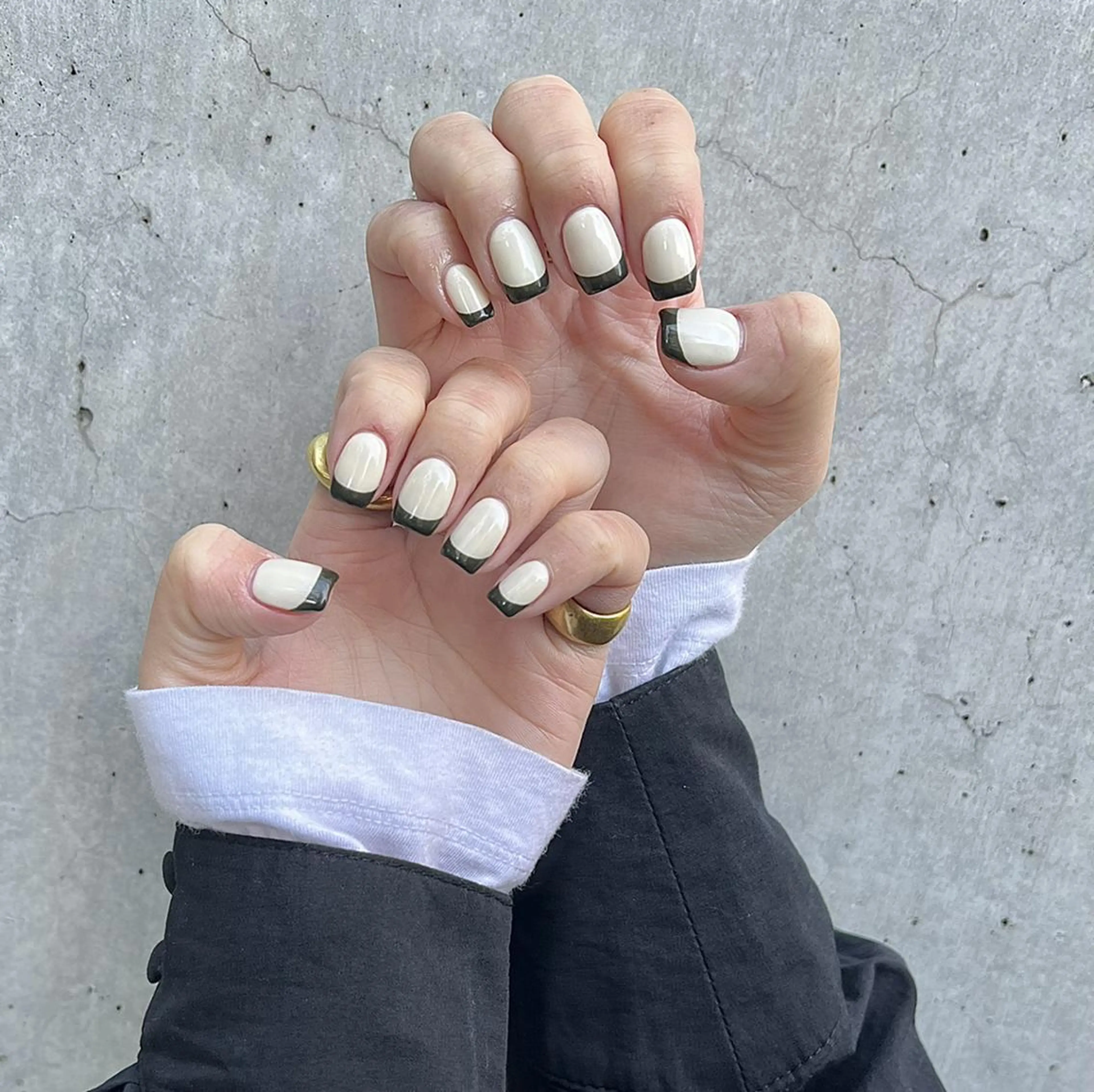 【Hand/ご新規オフ無料】ベースカラーフレンチ ¥7,900の写真