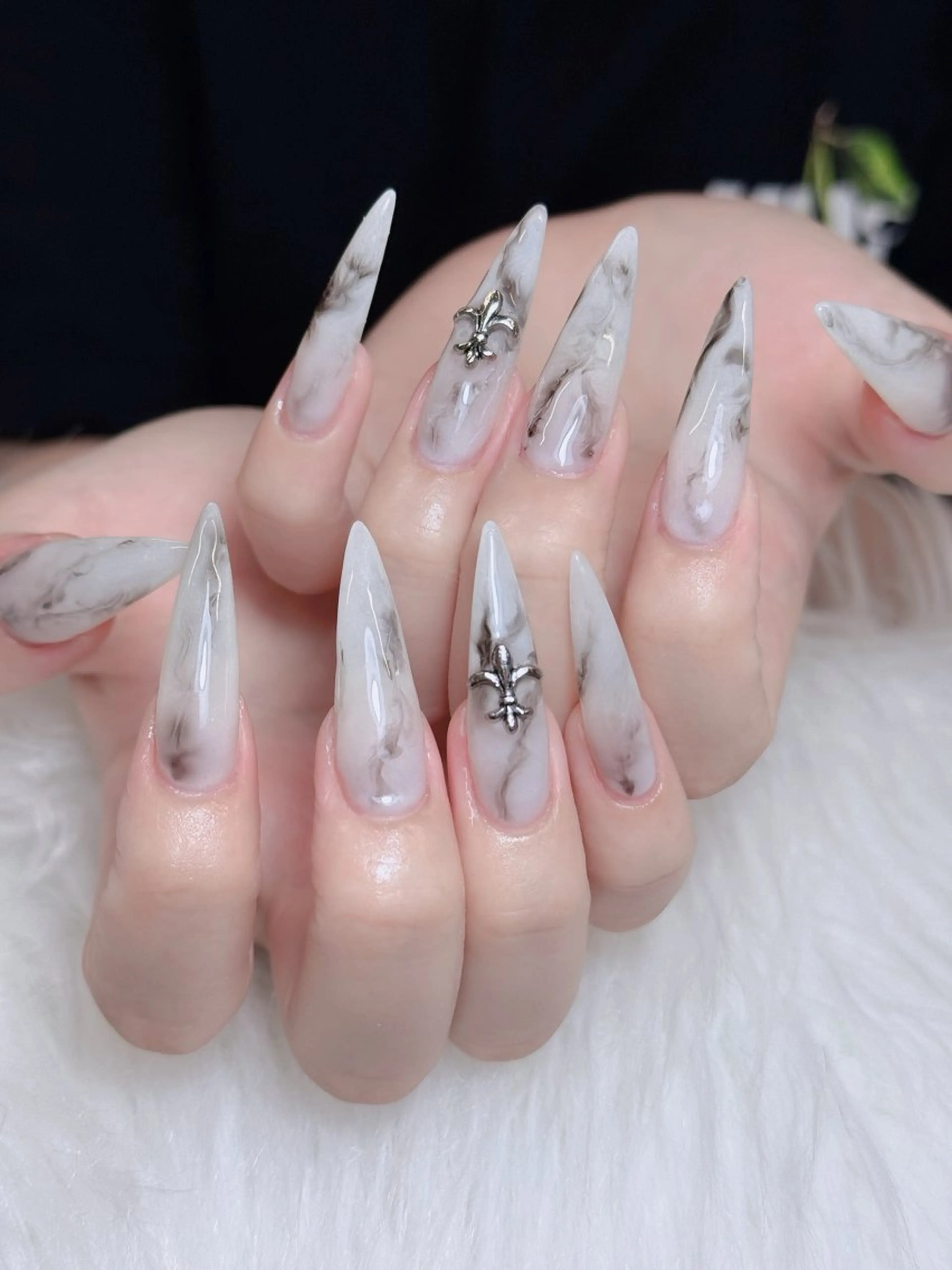 ネイル オーロラネイル チークネイル フットネイル フレンチネイル 韓国ネイル ハンドネイル Lumi Nail 新大久保3‘のネイルデザイン