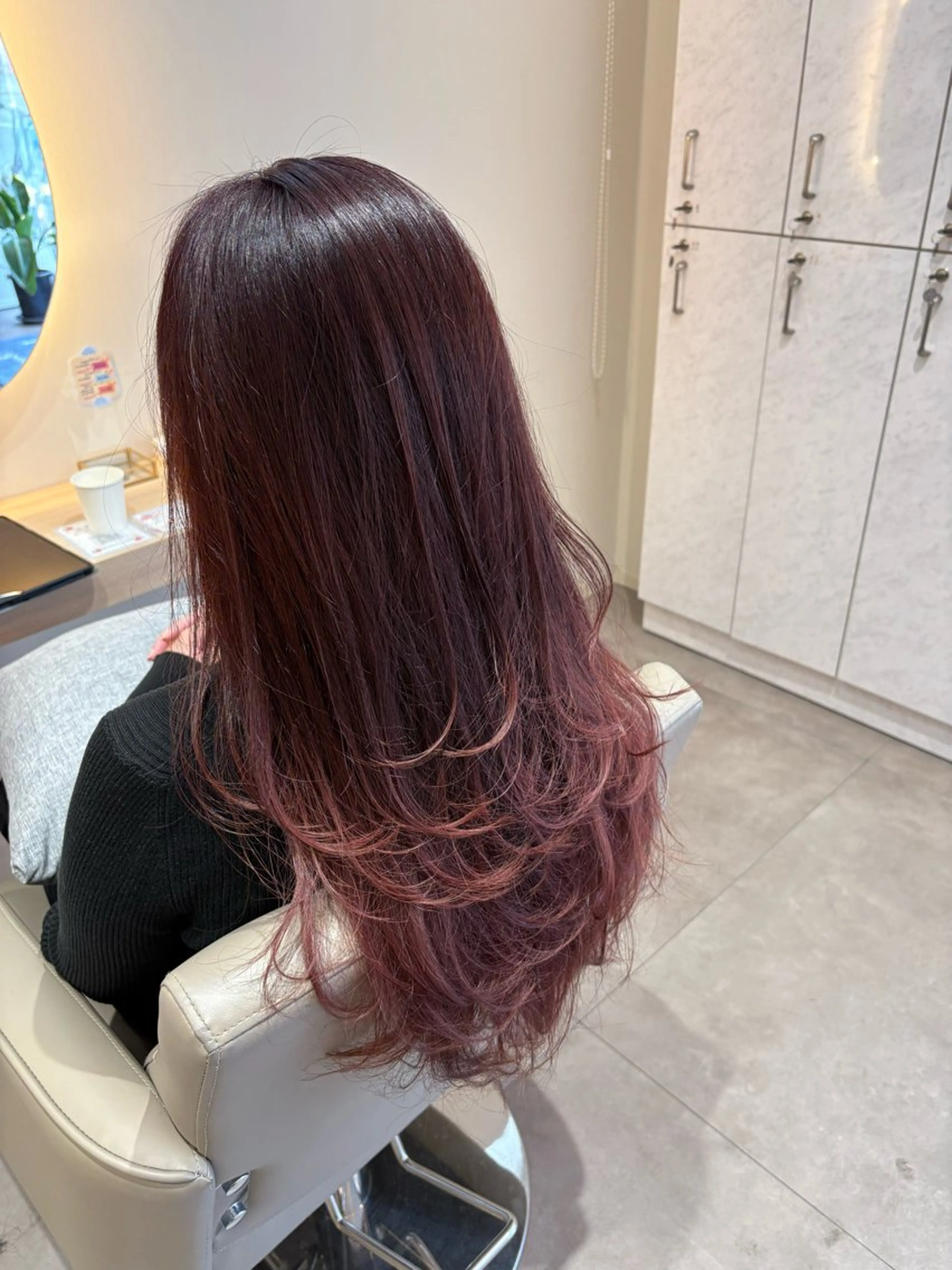 ロング カラー ボルドーカラー レイヤーカット 小顔カット カット ヘアカラー レイヤー/透明感/髪 質改善/メンズ/佐藤のヘアスタイル