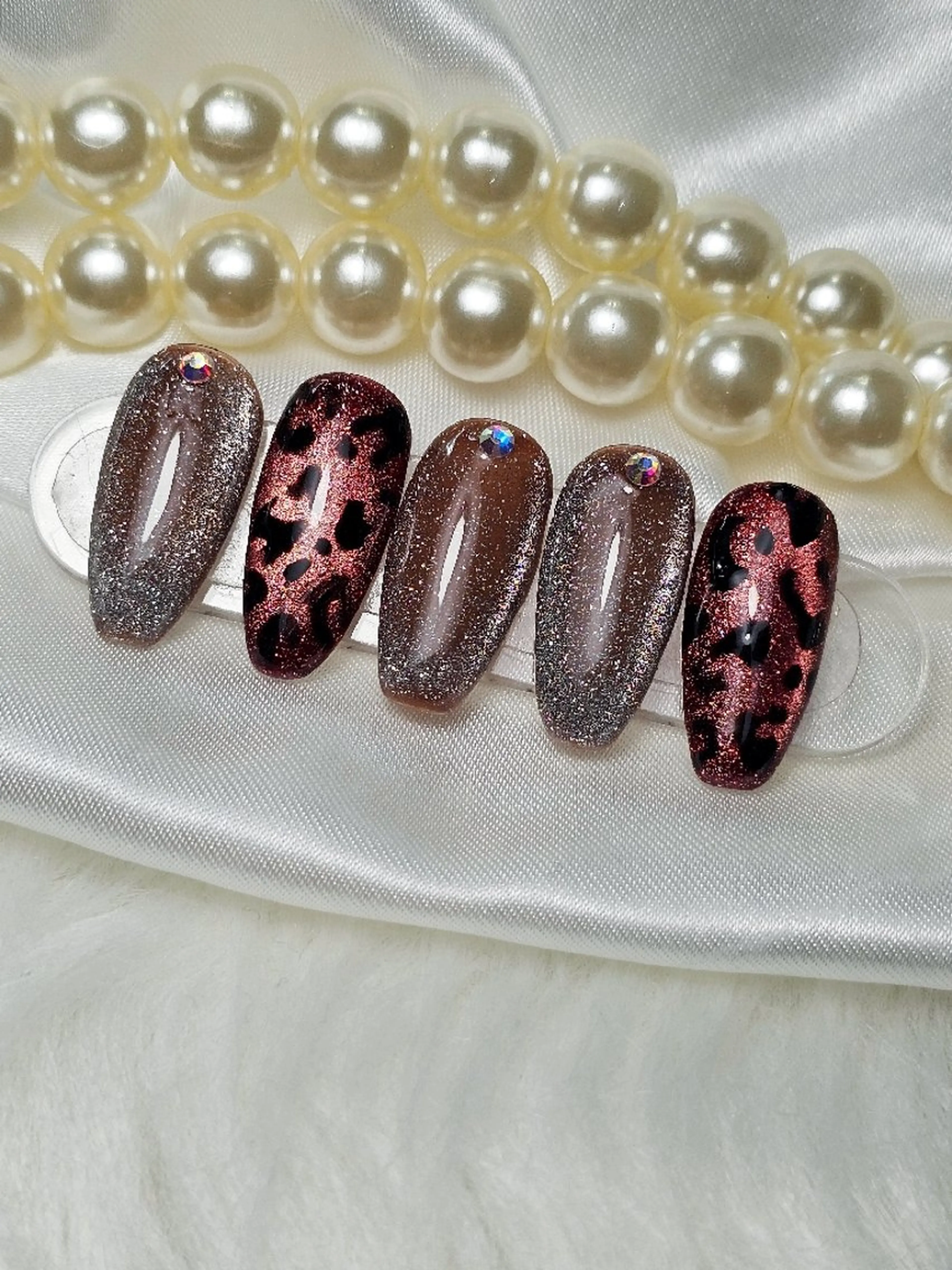 ネイル ジェルネイル マグネットネイル Ra: Nail所属・Ra: nail    西新 韓国ネイルのネイルデザイン