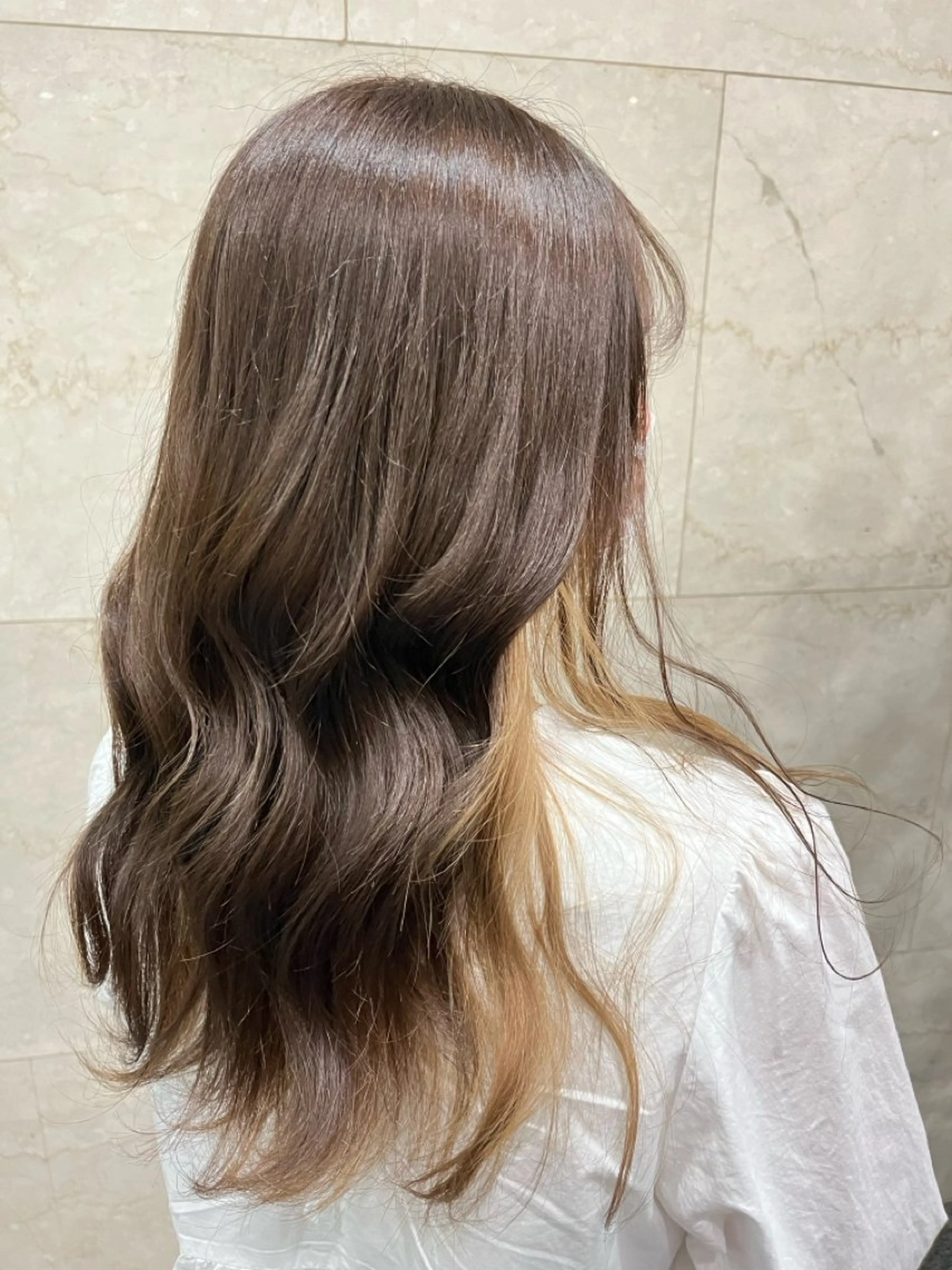 ロング 透明感カラー /ブリーチ/髪質改善のヘアスタイル
