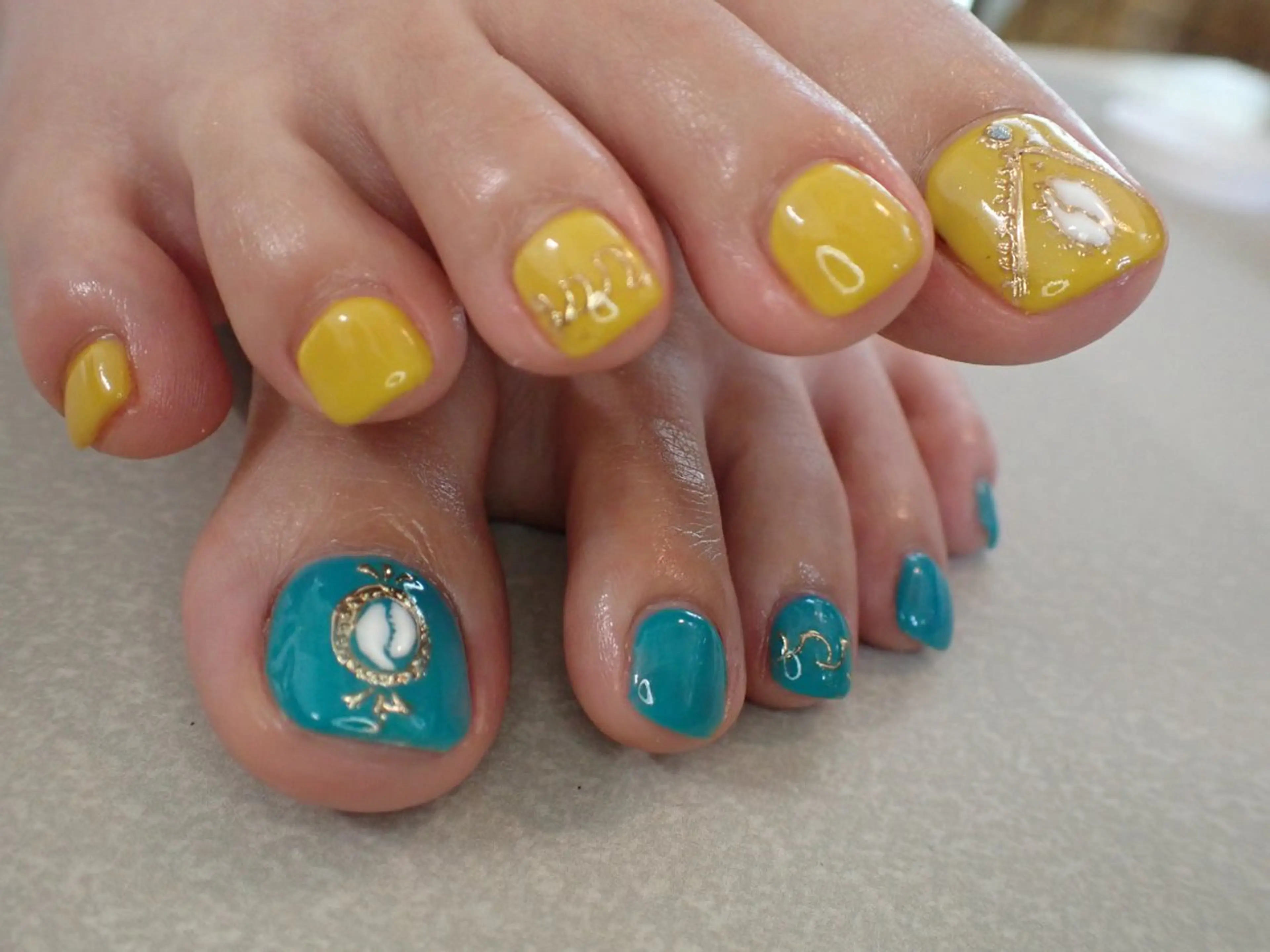 ネイル フットネイル Nailsalon C.U.Eのネイルデザイン