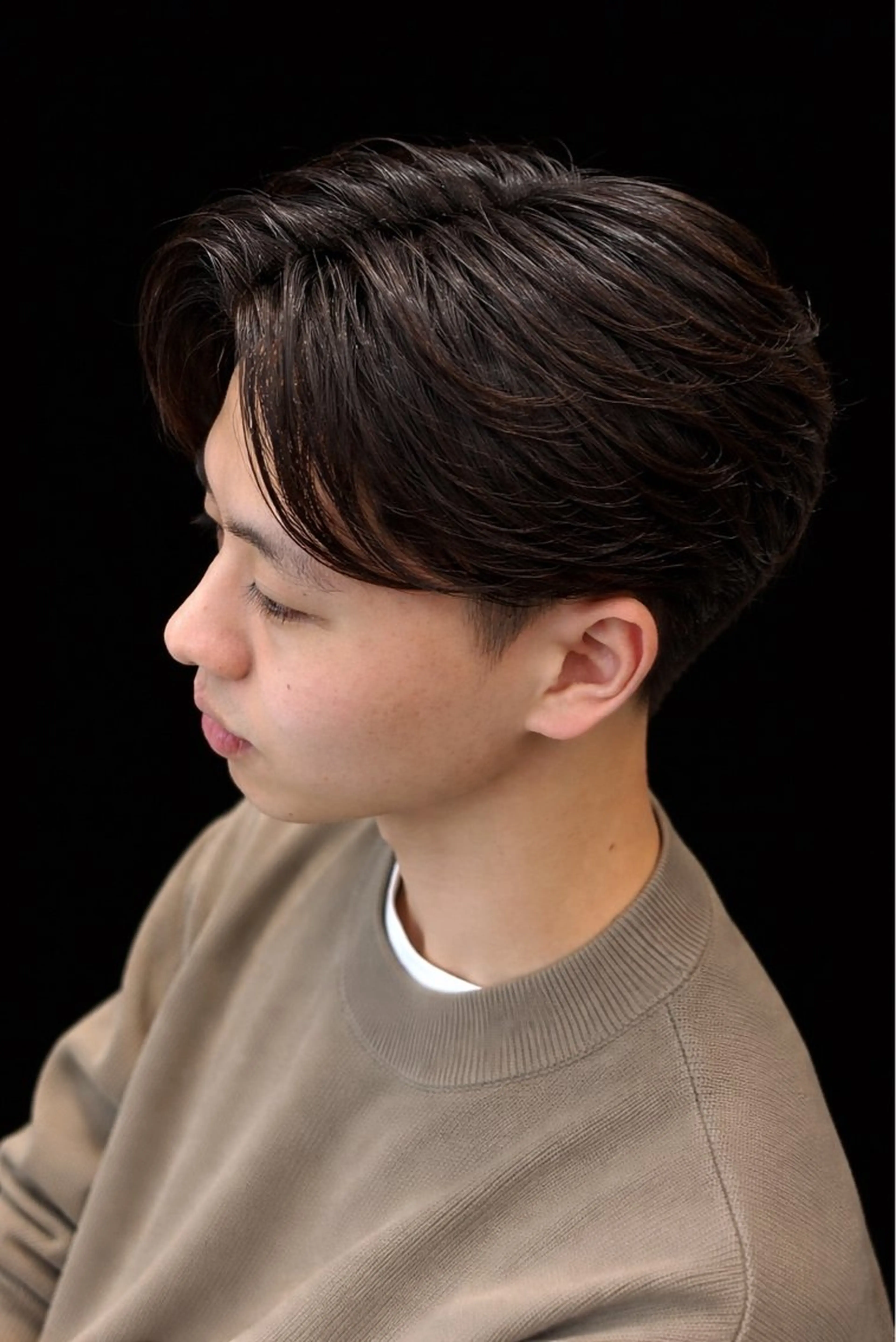 パーマ メンズ センターパート 縮毛矯正 ストレートパーマ REEED所属・渋谷美容師　琉星 メンズ特化のヘアスタイル