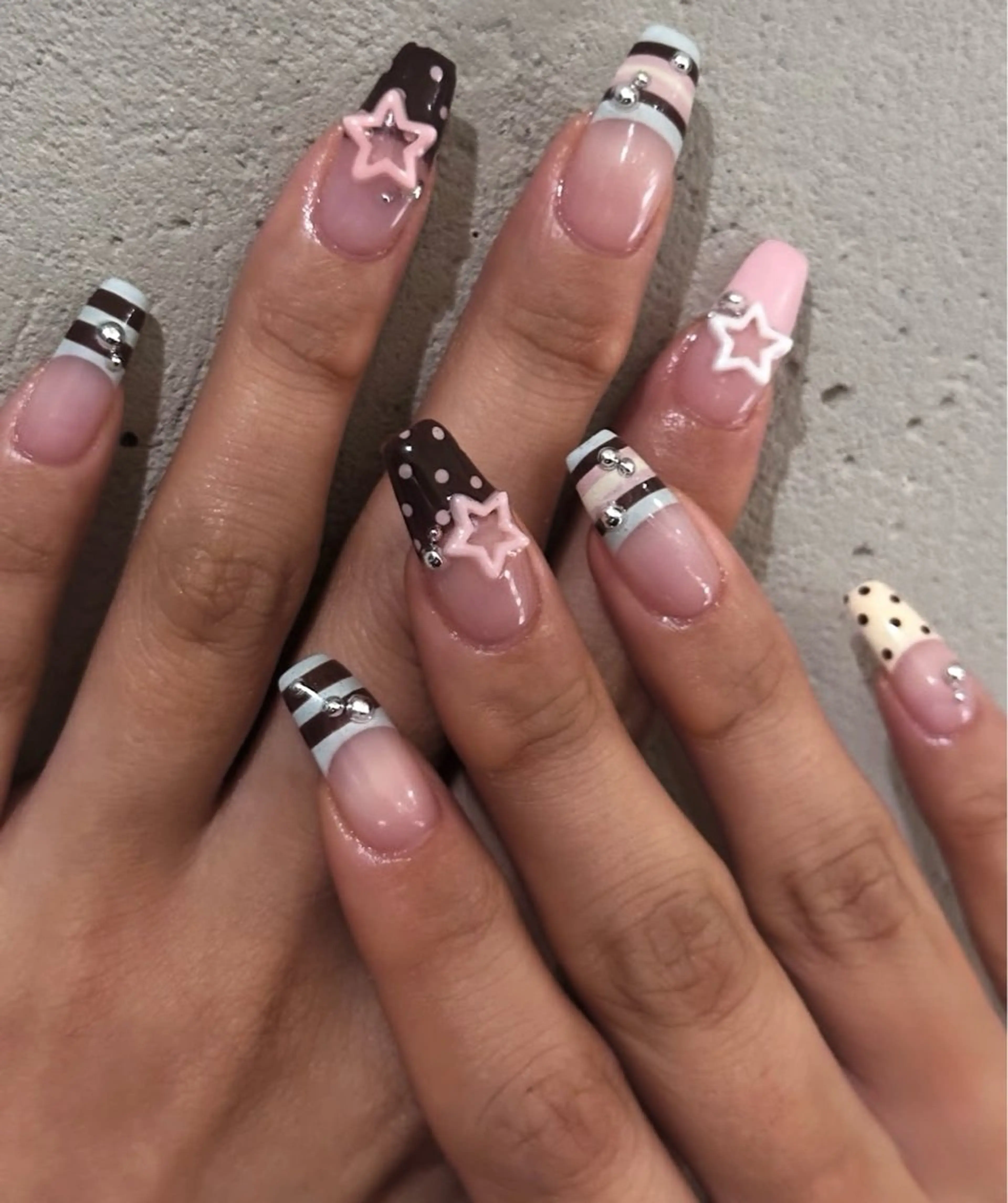 ネイル 韓国ネイル ニュアンスネイル シンプルネイル 春ネイル ワンホンネイル ハンドネイル ハンドケア Nihonthy Nail 新宿所属・Nihonthy Nail 新宿のネイルデザイン
