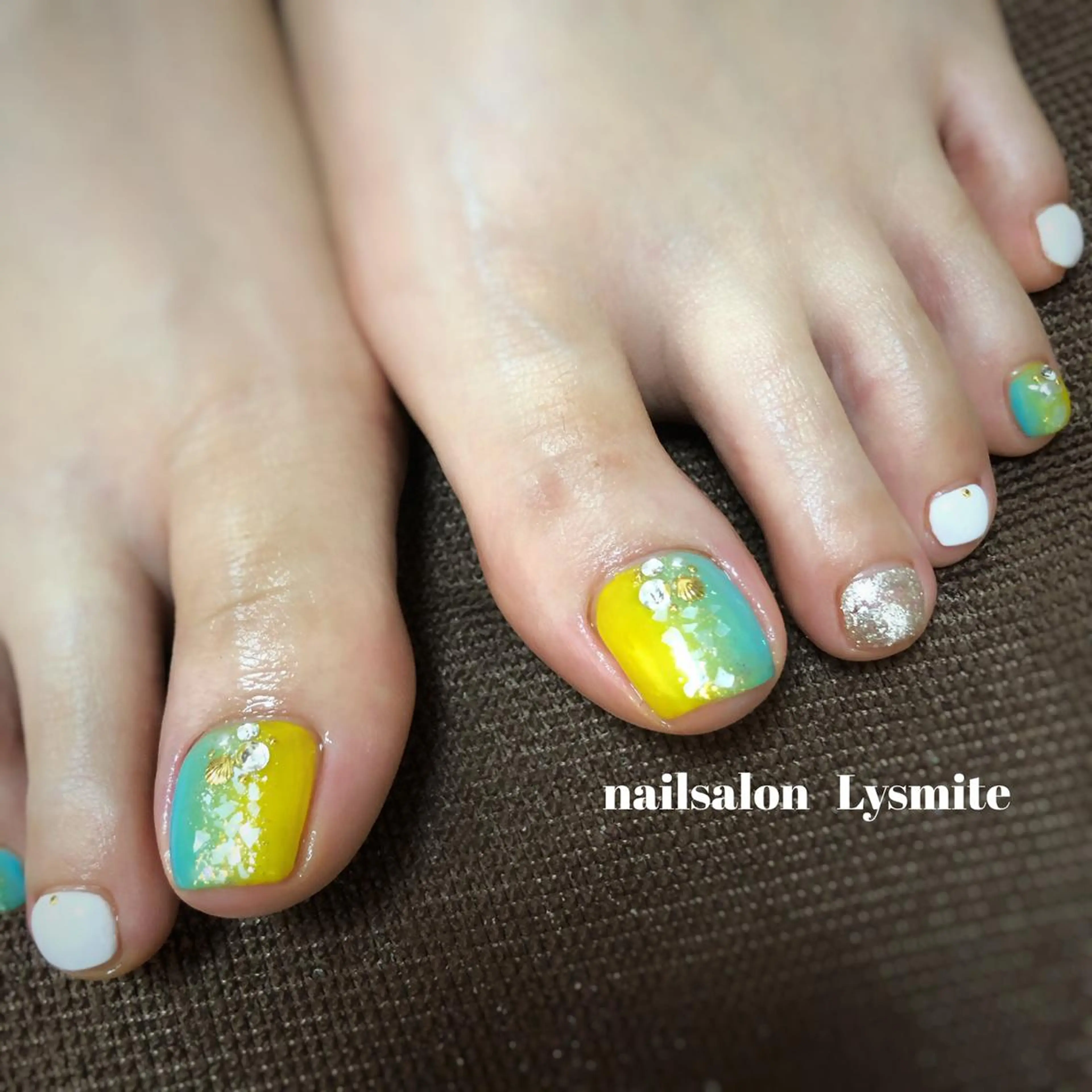 ネイル グラデーション Lysmite所属・岩本 美香のネイルデザイン