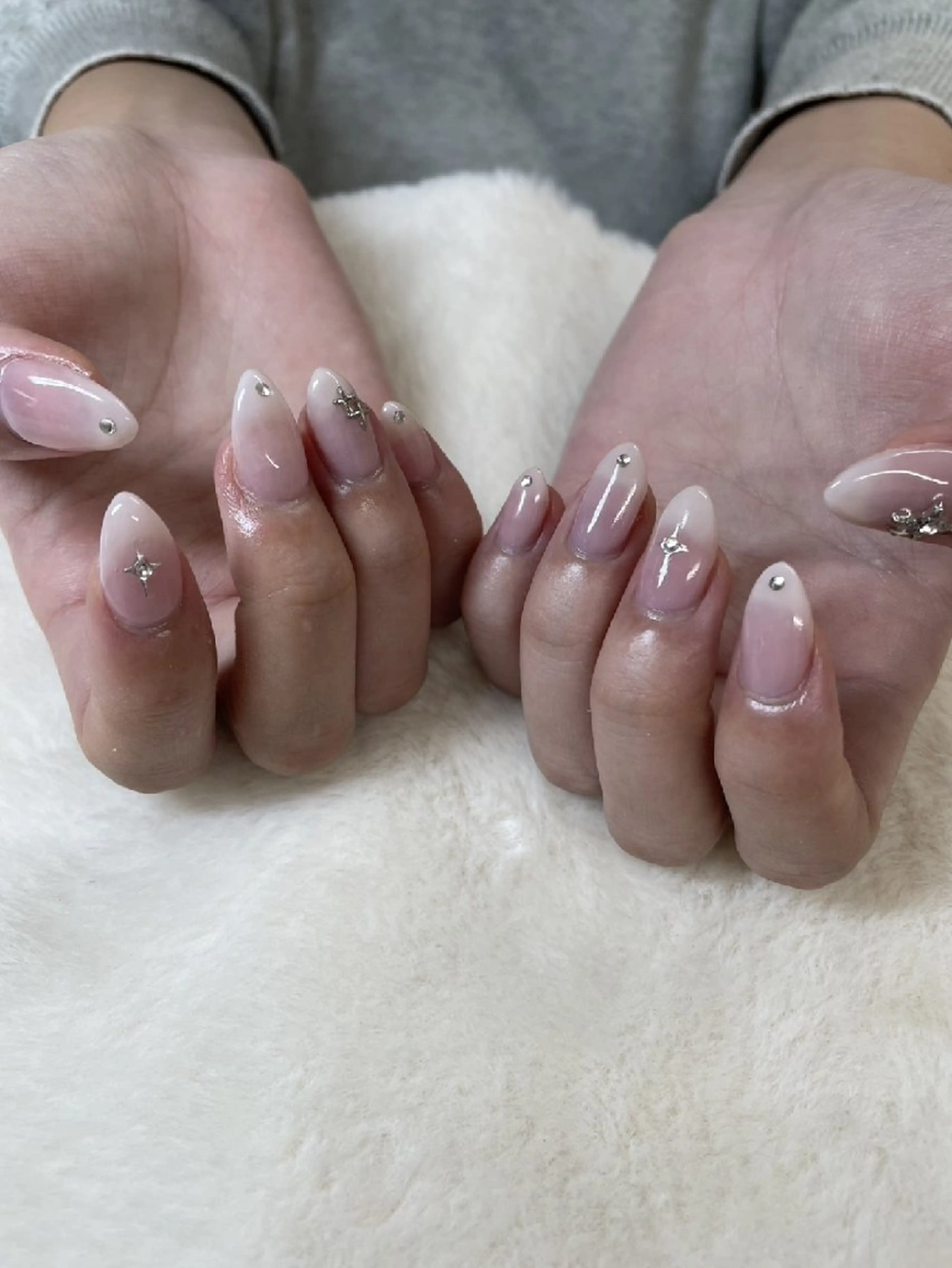 ネイル ストーンネイル ワンホンネイル ハンドネイル ハンドケア 心斎橋Salon Epokkuのネイルデザイン