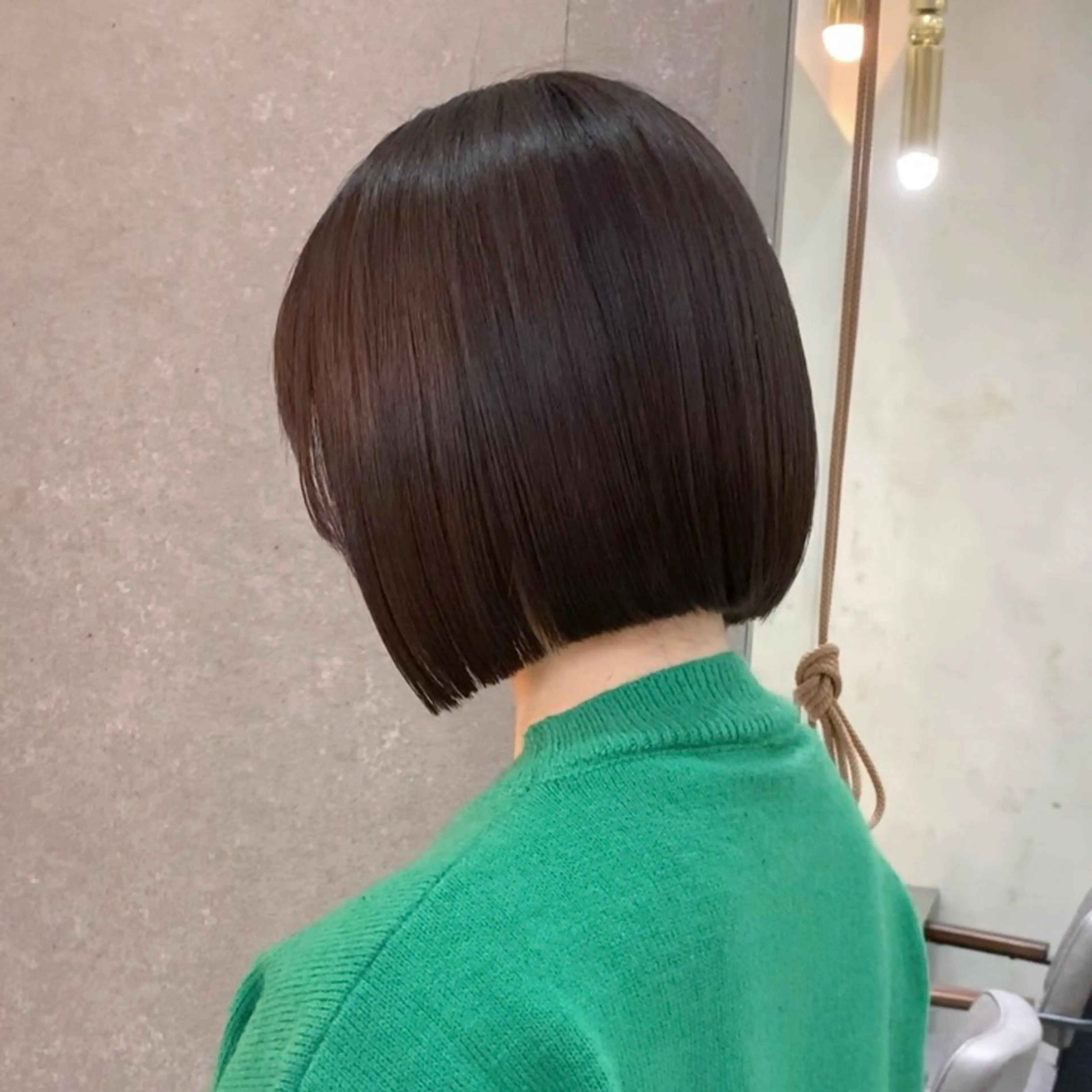 ショート 切りっぱなしボブ 前下がりボブ ショートボブ ボブ 顔周りカット カット 縮毛矯正 トリートメント 伊 杏のヘアスタイル