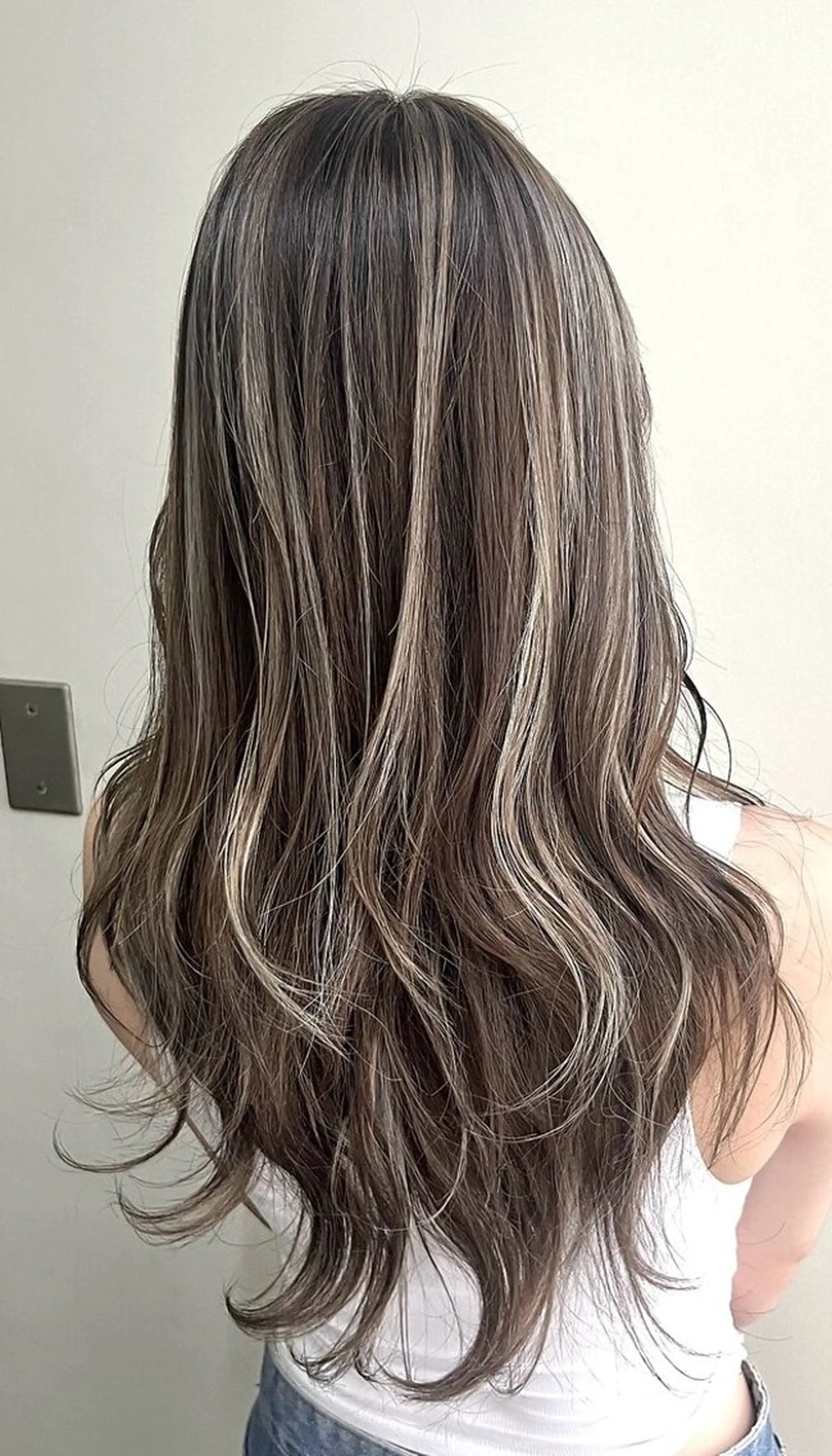 セミロング カラー カット ヘアカラー トリートメント ヘアセット hair design NORM所属・吉田裕太/ハイライト ダブルカラーのヘアスタイル