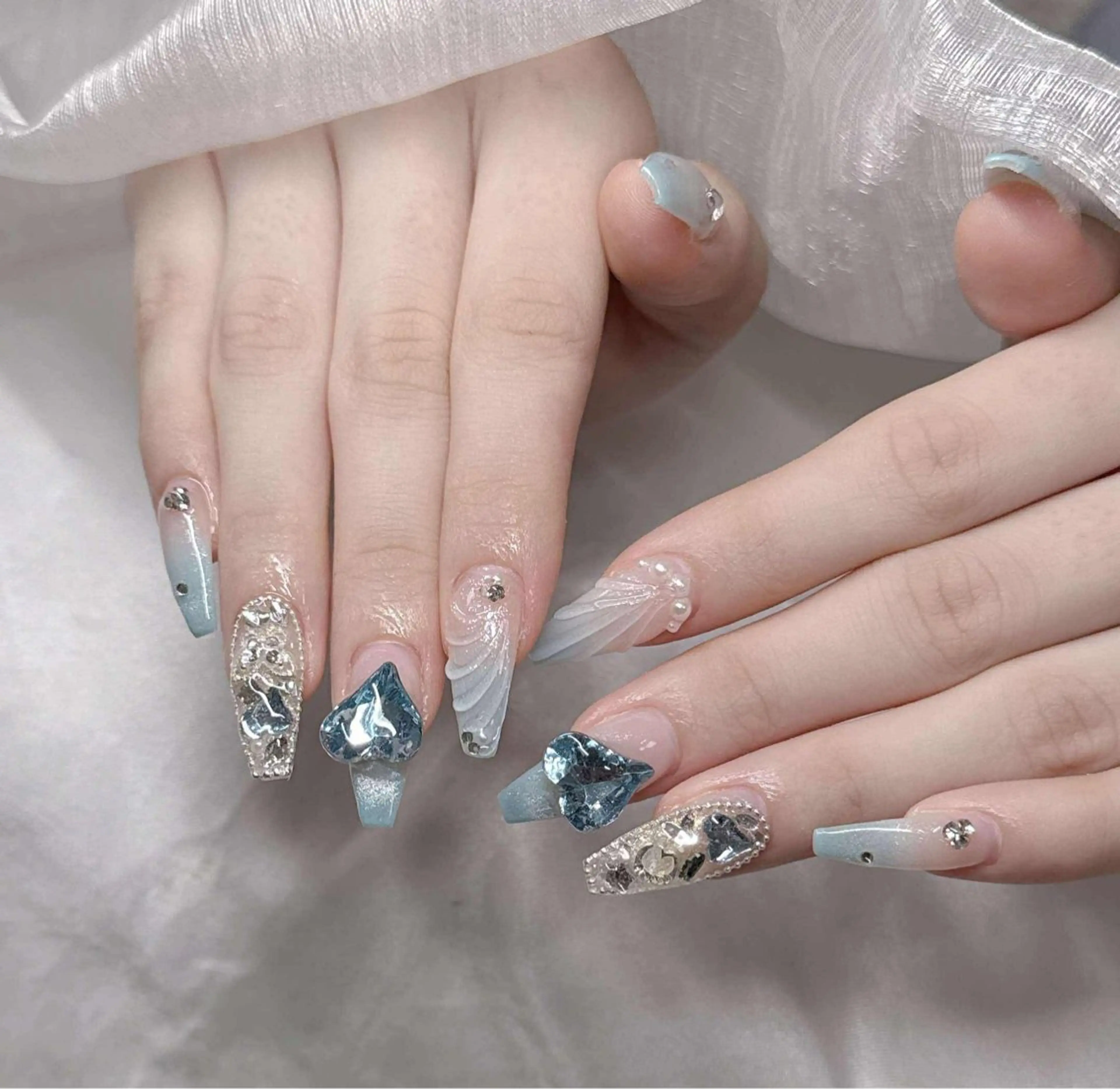 ネイル ハンドネイル Lee Nailsのネイルデザイン