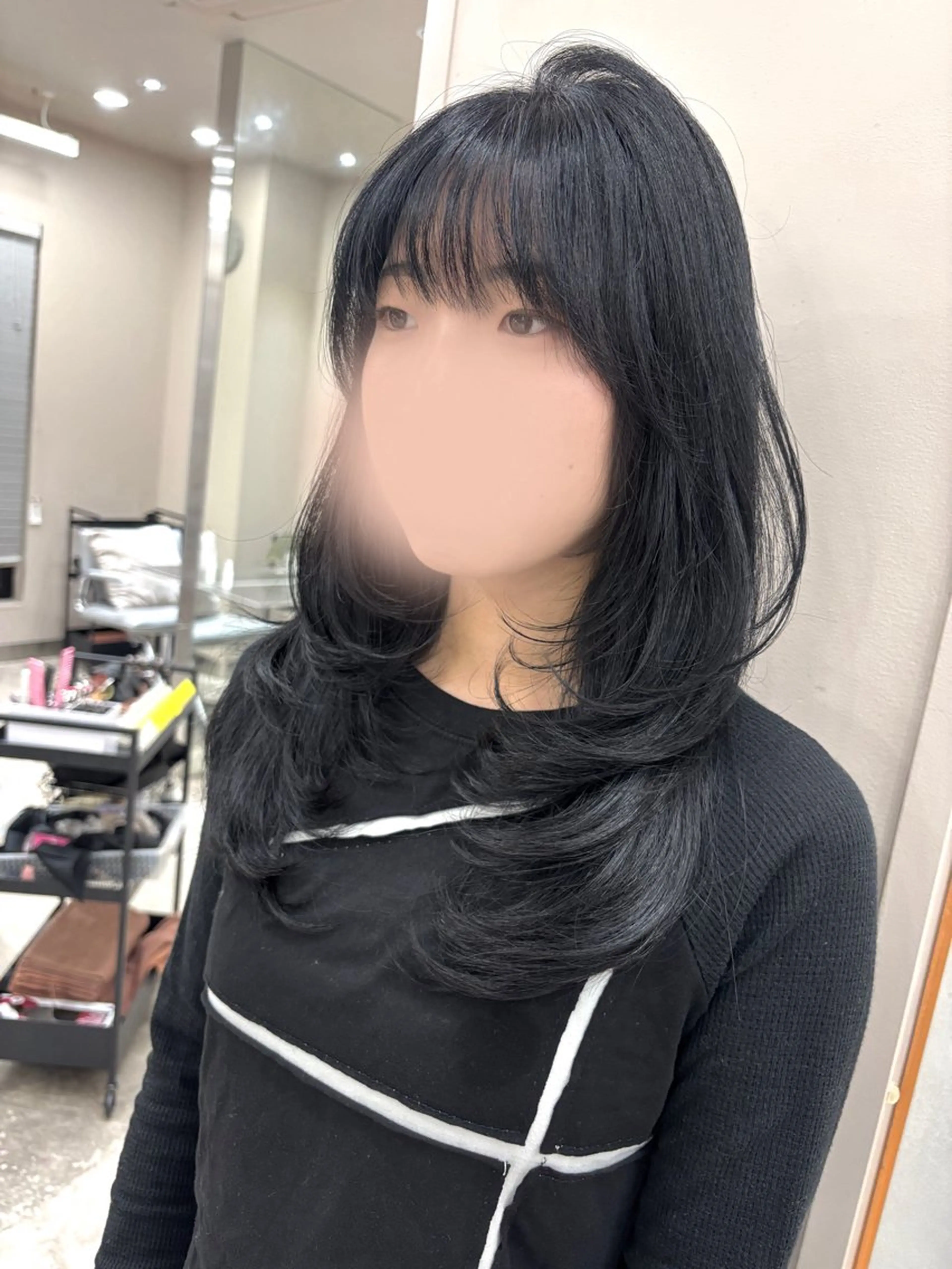 ロング レイヤーカット カット ヘアカラー コトネ🫧 韓国風レイヤーカットのヘアスタイル