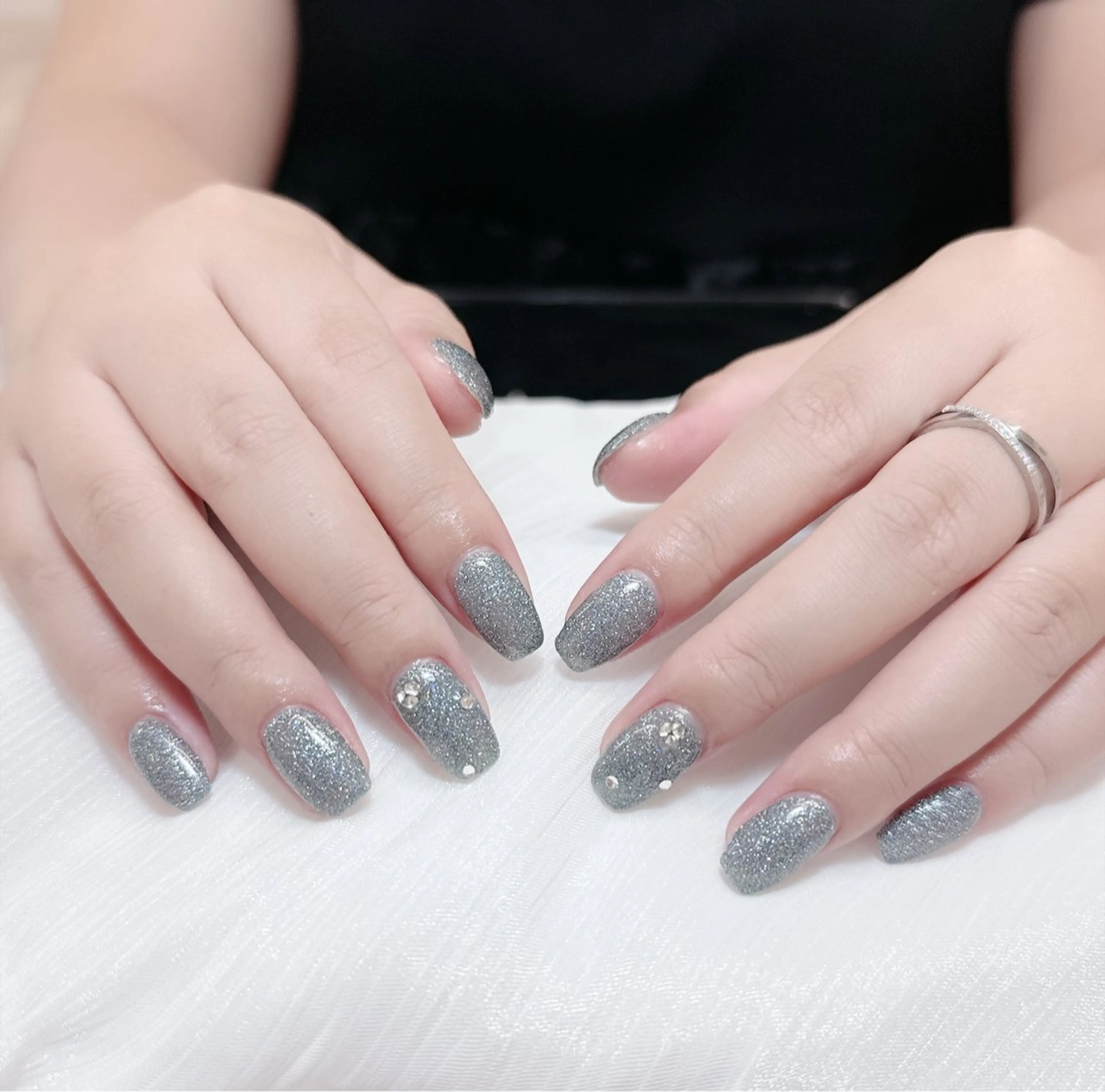 ネイル チークネイル フラッシュネイル フレンチネイル グラデーション キラキラネイル 陳 rinaのネイルデザイン