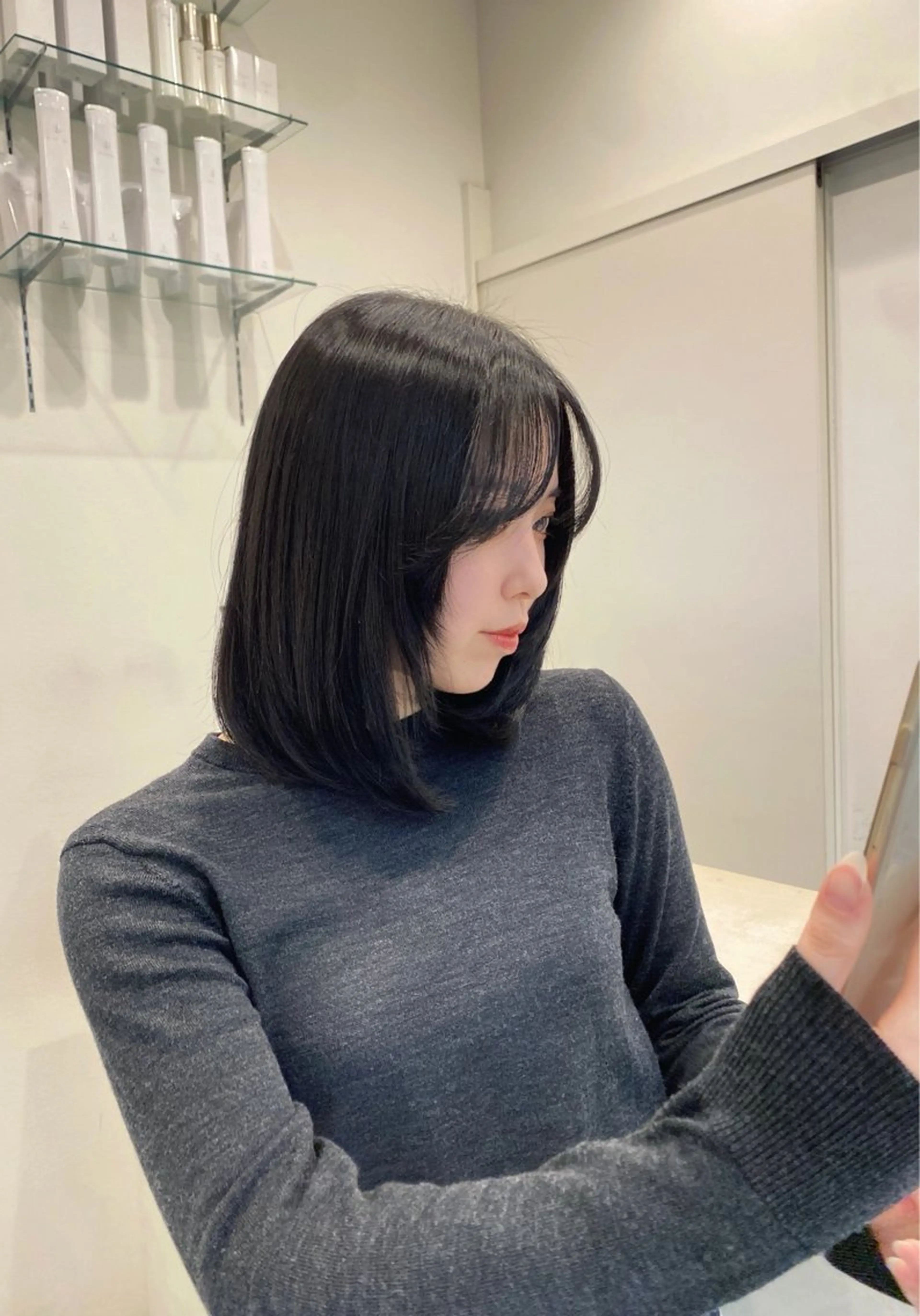 ミディアム カラー ヘアカラー 飯野 咲楽のヘアスタイル