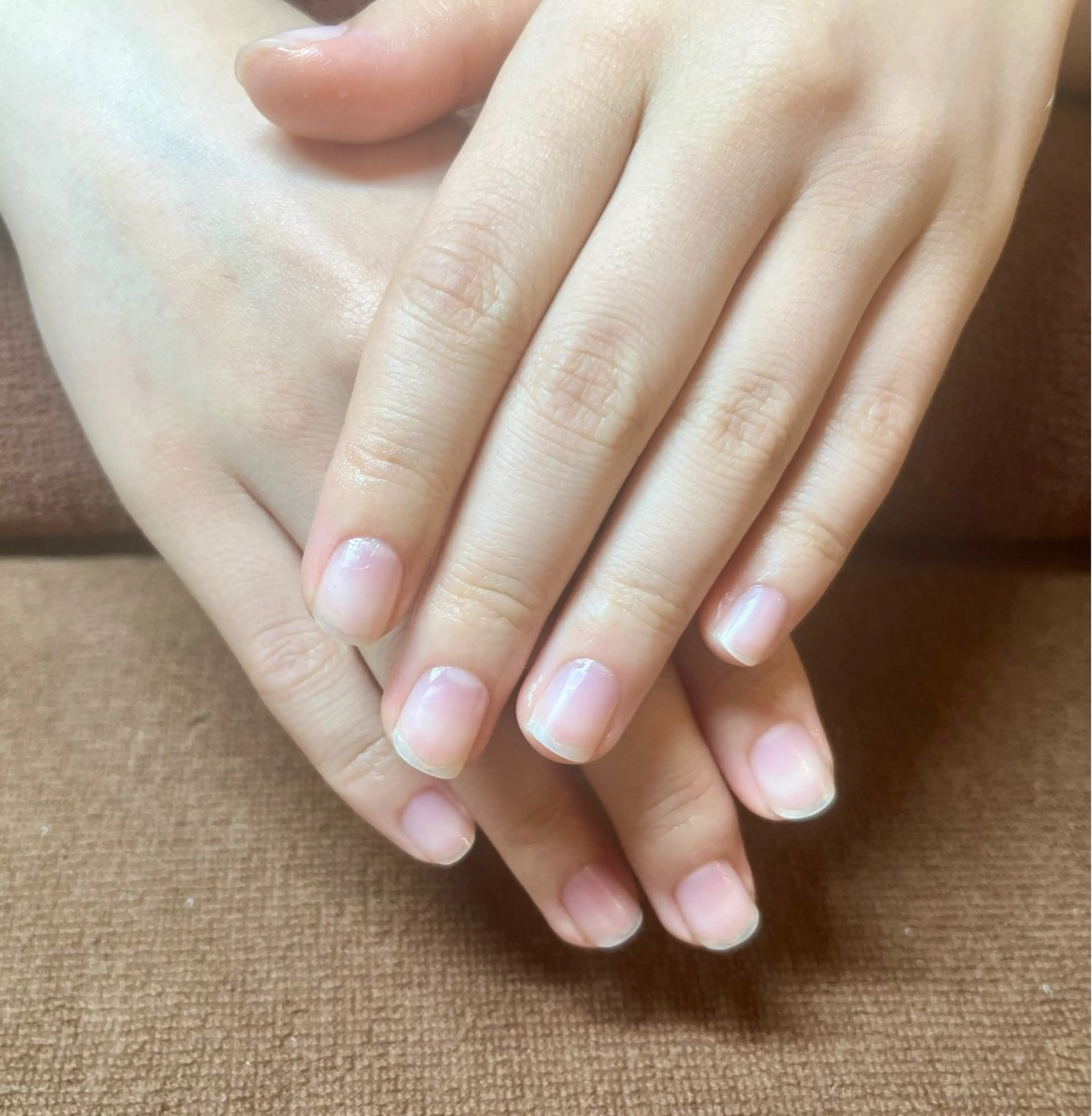 ネイル 自爪とネイルケア専門サロン　プリナチュール所属・吉岡 泉のネイルデザイン