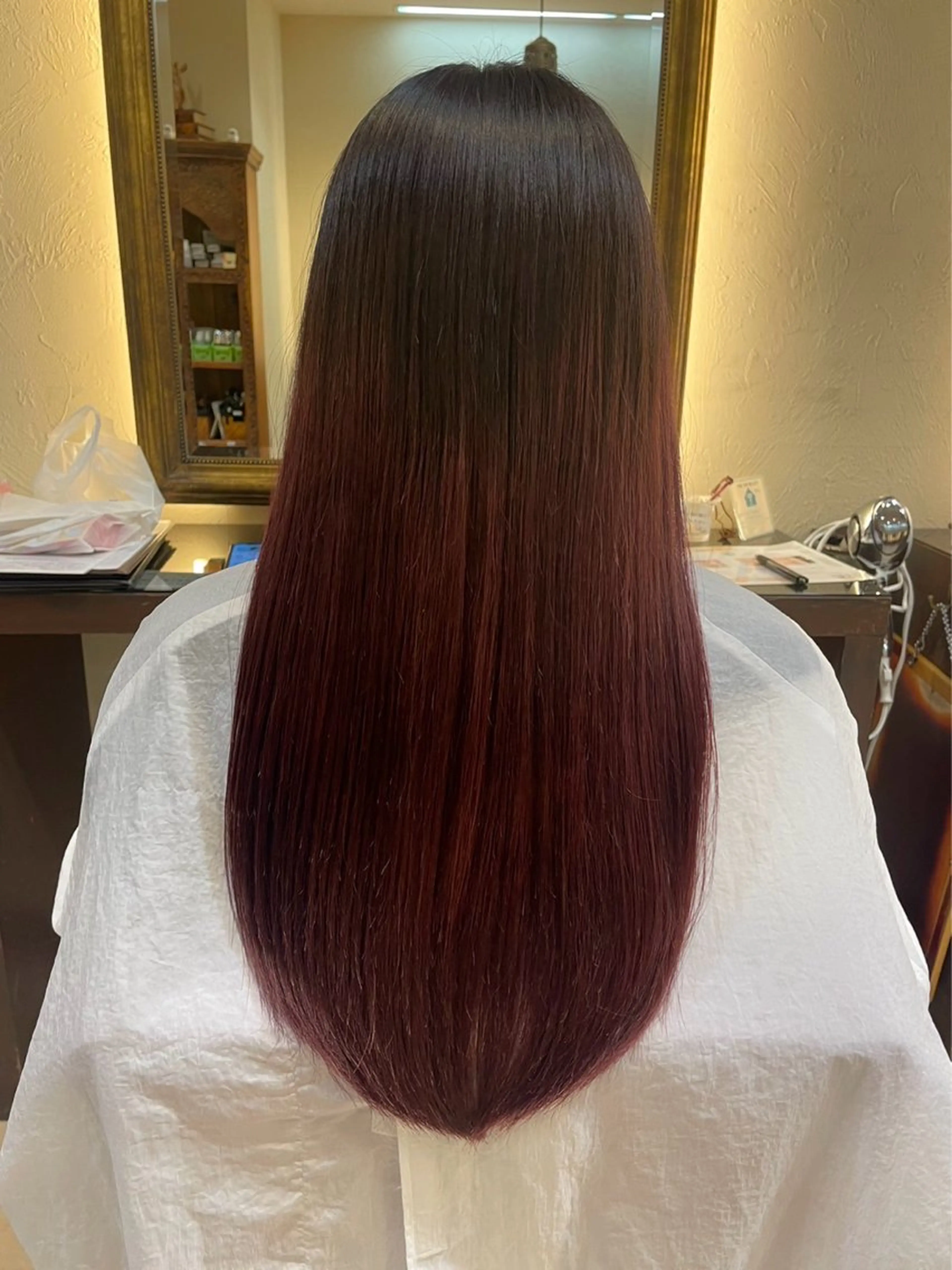 ロング カラー ブリーチ グラデーションカラー ブリーチなしカラー CoCooN nanamiのヘアスタイル