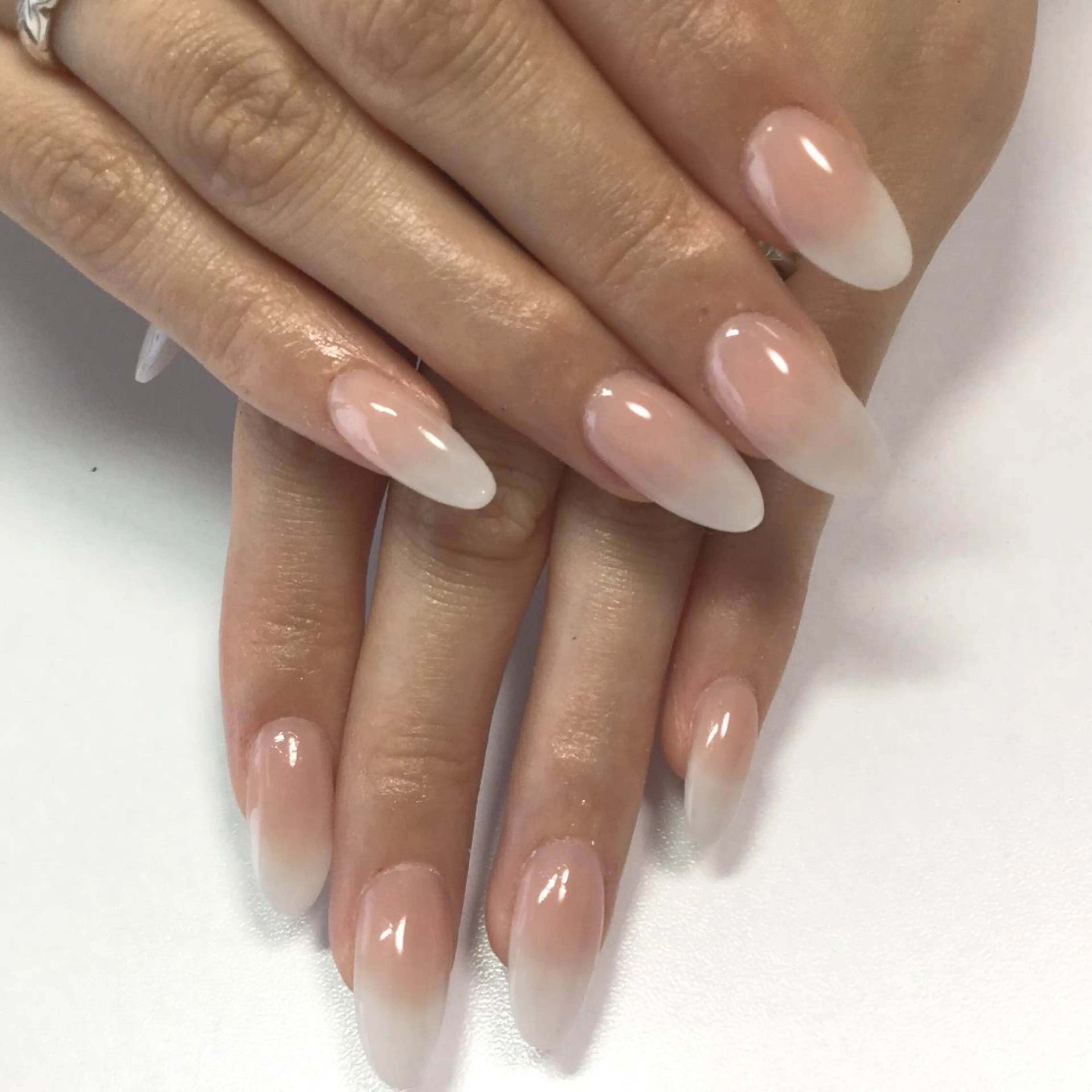 ロング ネイル Megumi Nailのネイルデザイン