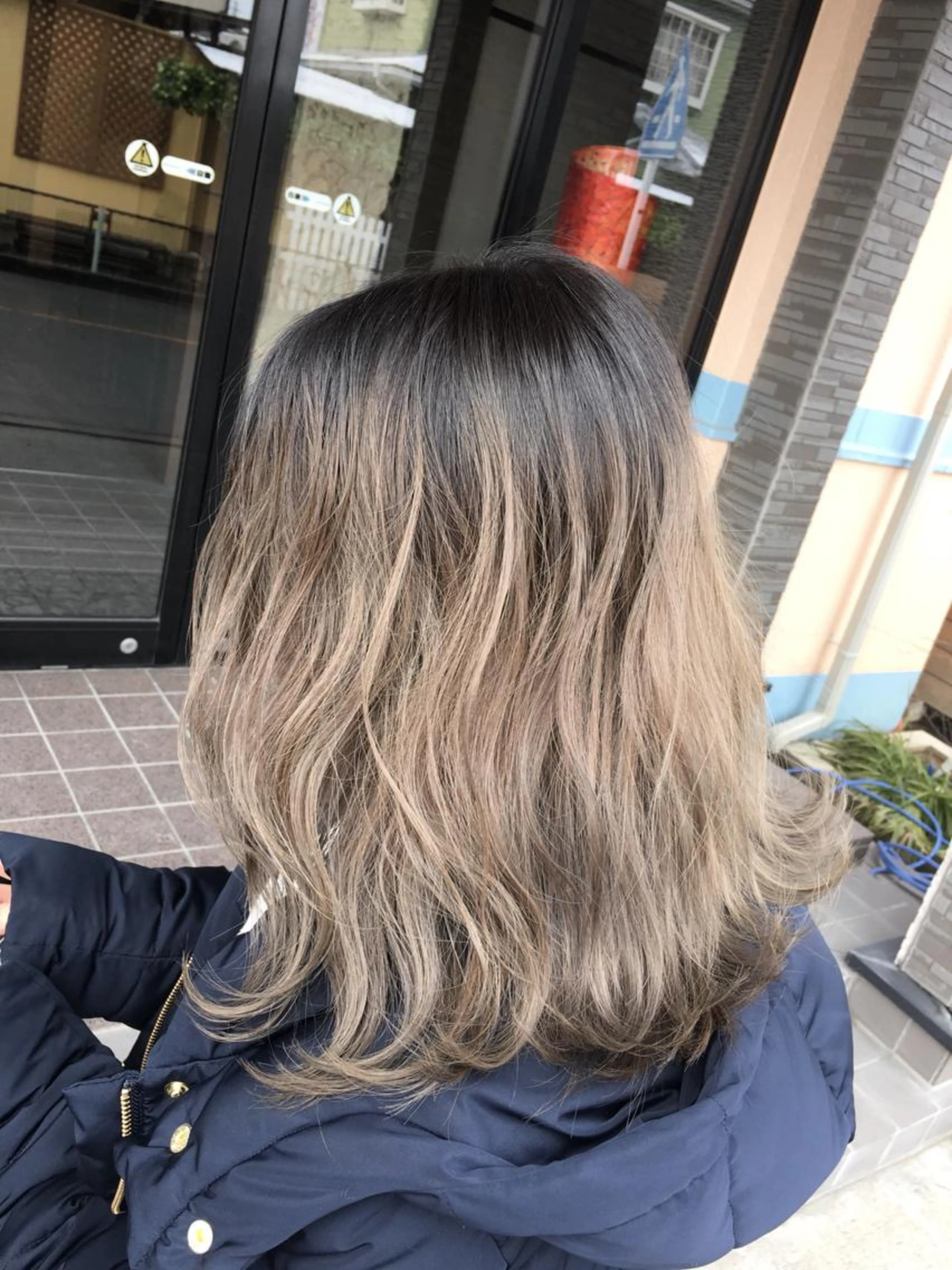 「１日１名限定✨」 バレイヤージュ、ハイライトお悩みの方ぜひ⭐︎ 外国人風カラー+2ステップトリートメントの写真