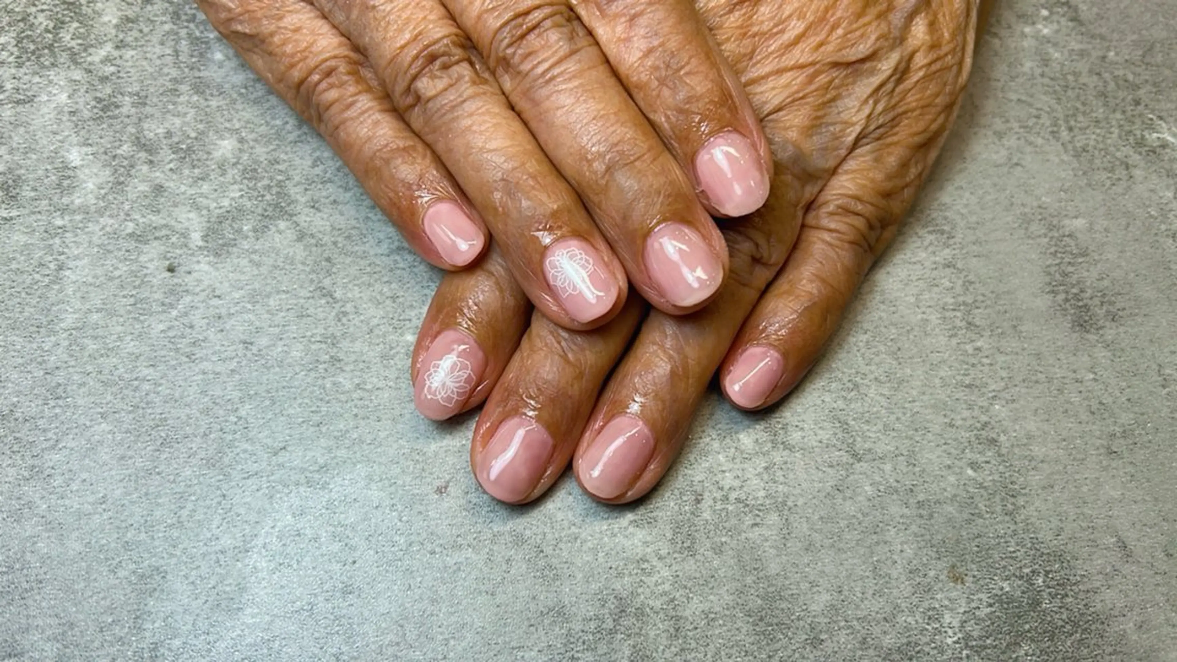 ネイル ハンドネイル Sara+所属・sara +のネイルデザイン