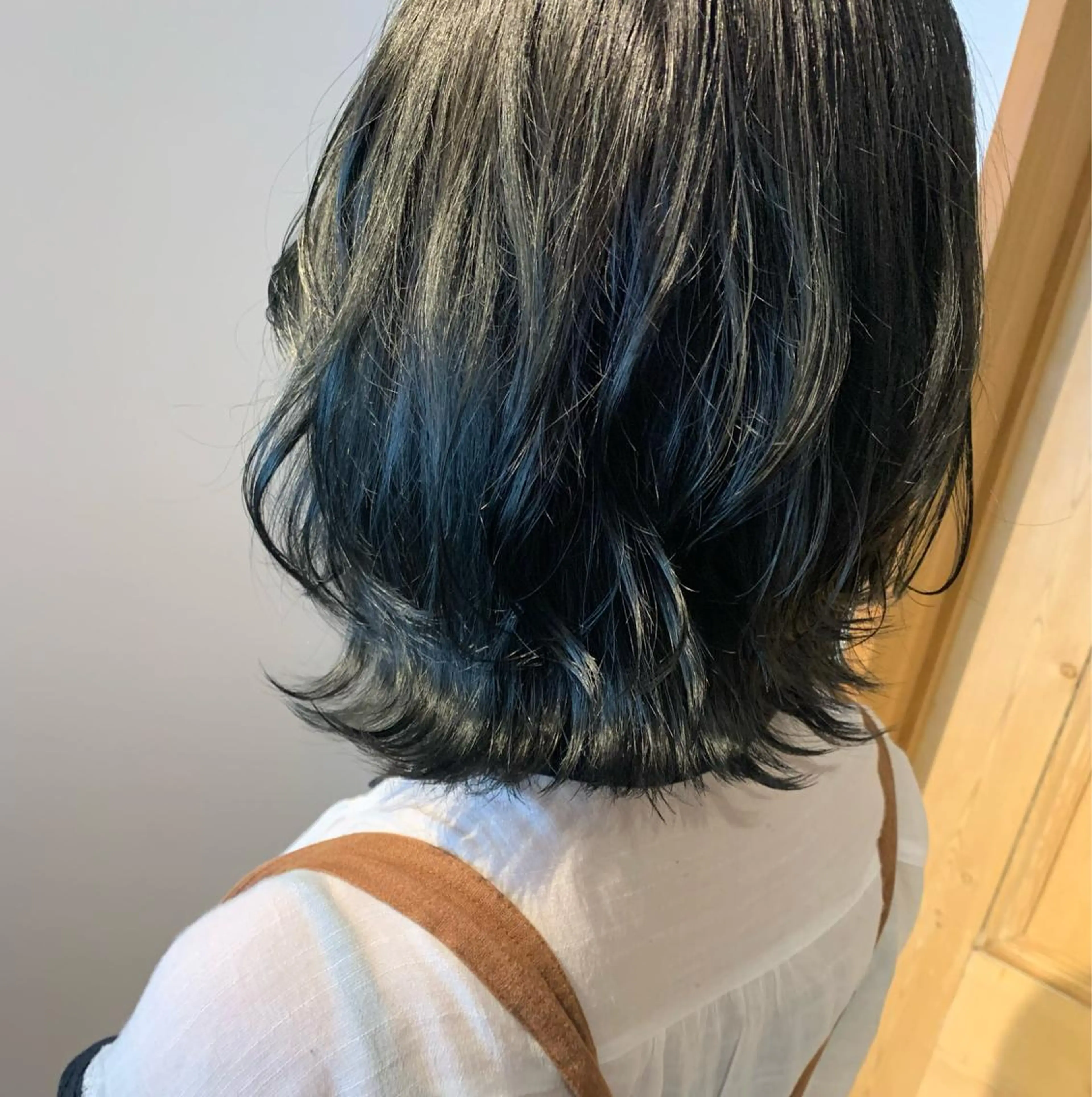 ショート カラー アッシュ ブリーチ ブリーチなしカラー 学生 NOEL所属・フェイシャルエステ Utaiのエステ・リラクイメージ