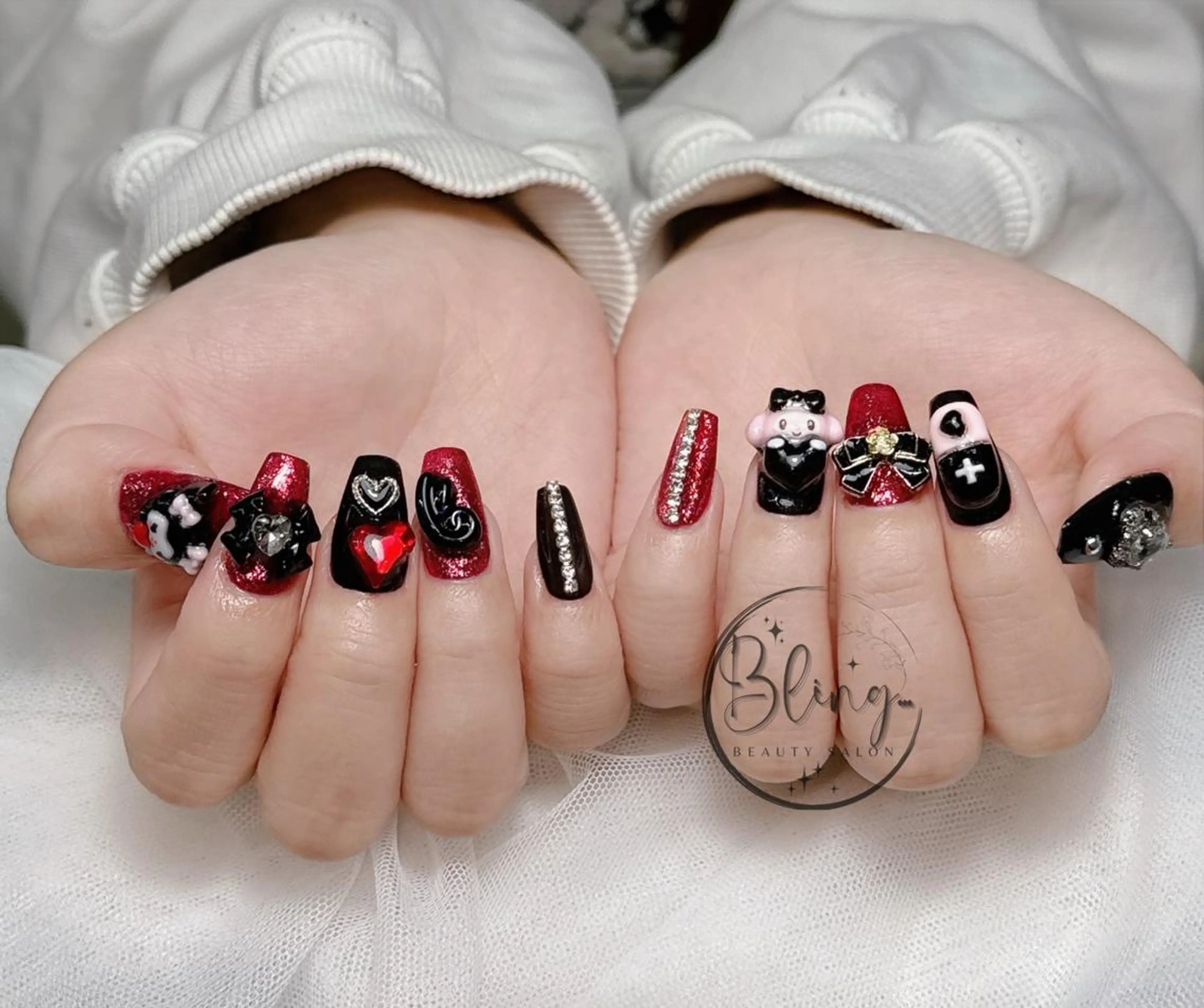 セミロング 韓国風ヘア ハンドネイル 高橋 ユキのネイルデザイン