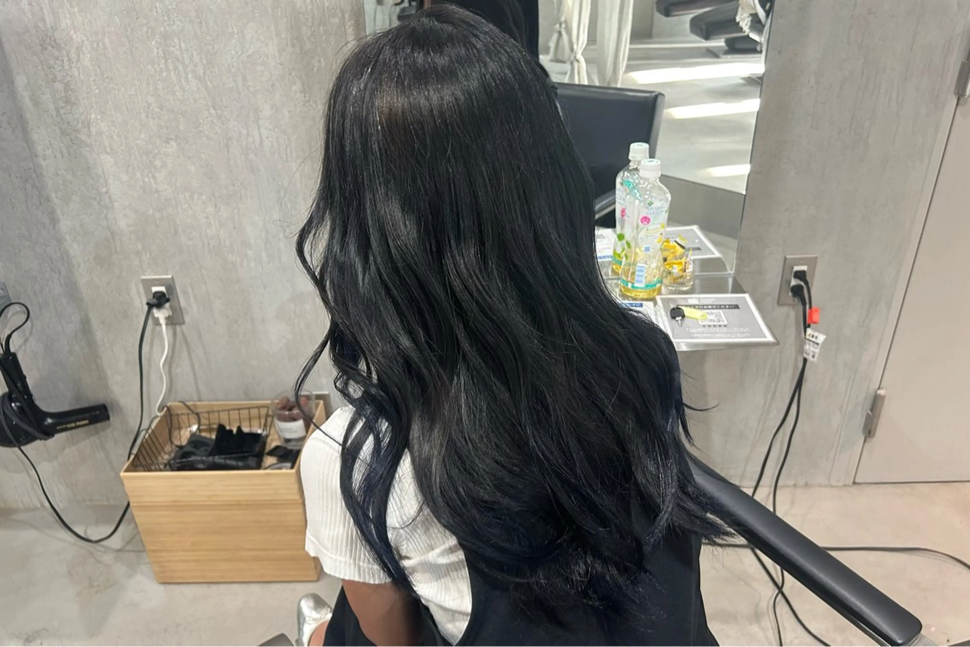 セミロング カラー ブルーカラー ネイビーカラー メンズパーマ✨️村越 雄斗のヘアスタイル