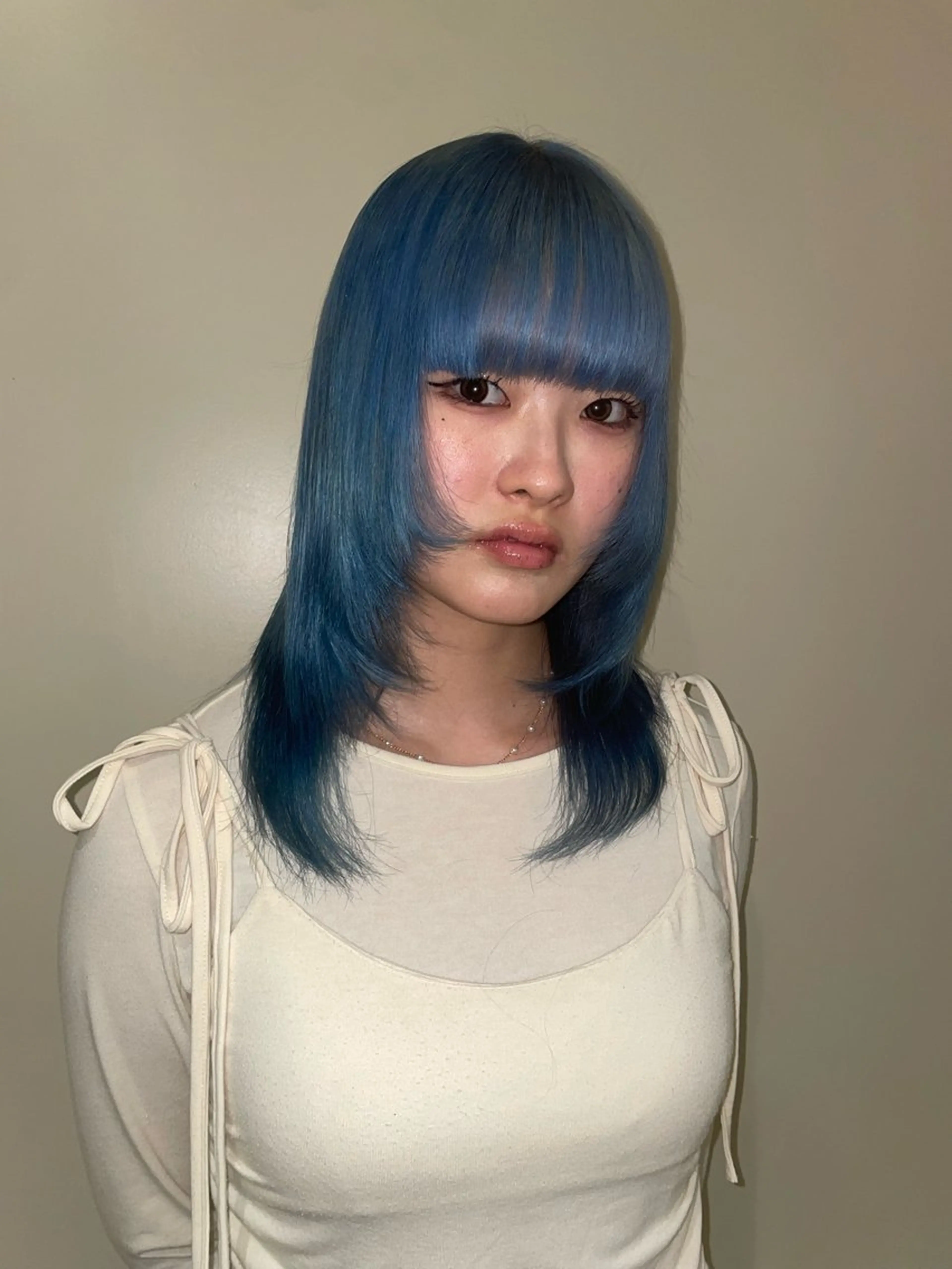 ミディアム カラー 栗山 瑠花のヘアスタイル