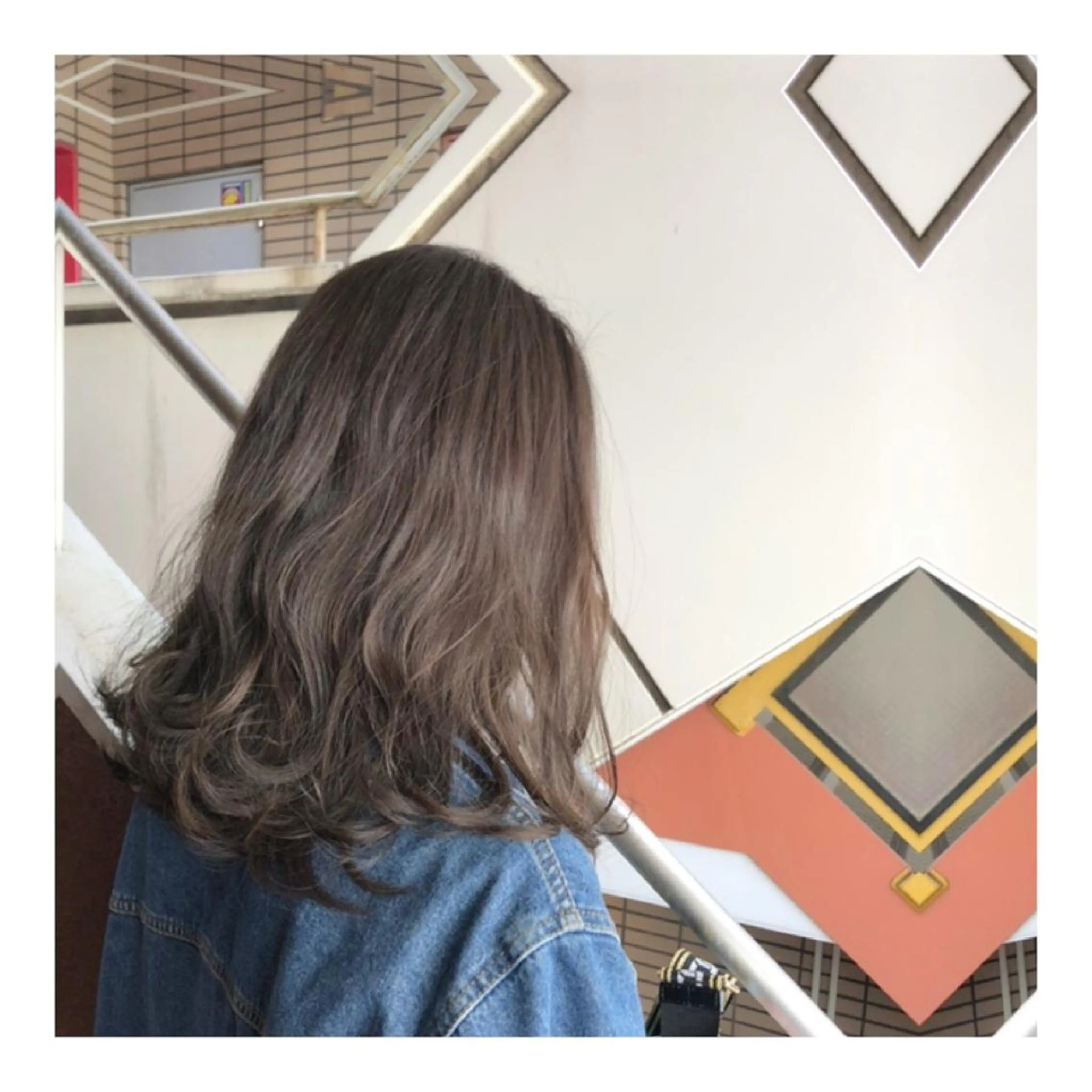 カラー ヘアアレンジ ミディアム アディクシーカラー アッシュ ブリーチ 透明感カラー グレージュ カット ヘアカラー トリートメント Joshua / 素髪改善のヘアスタイル