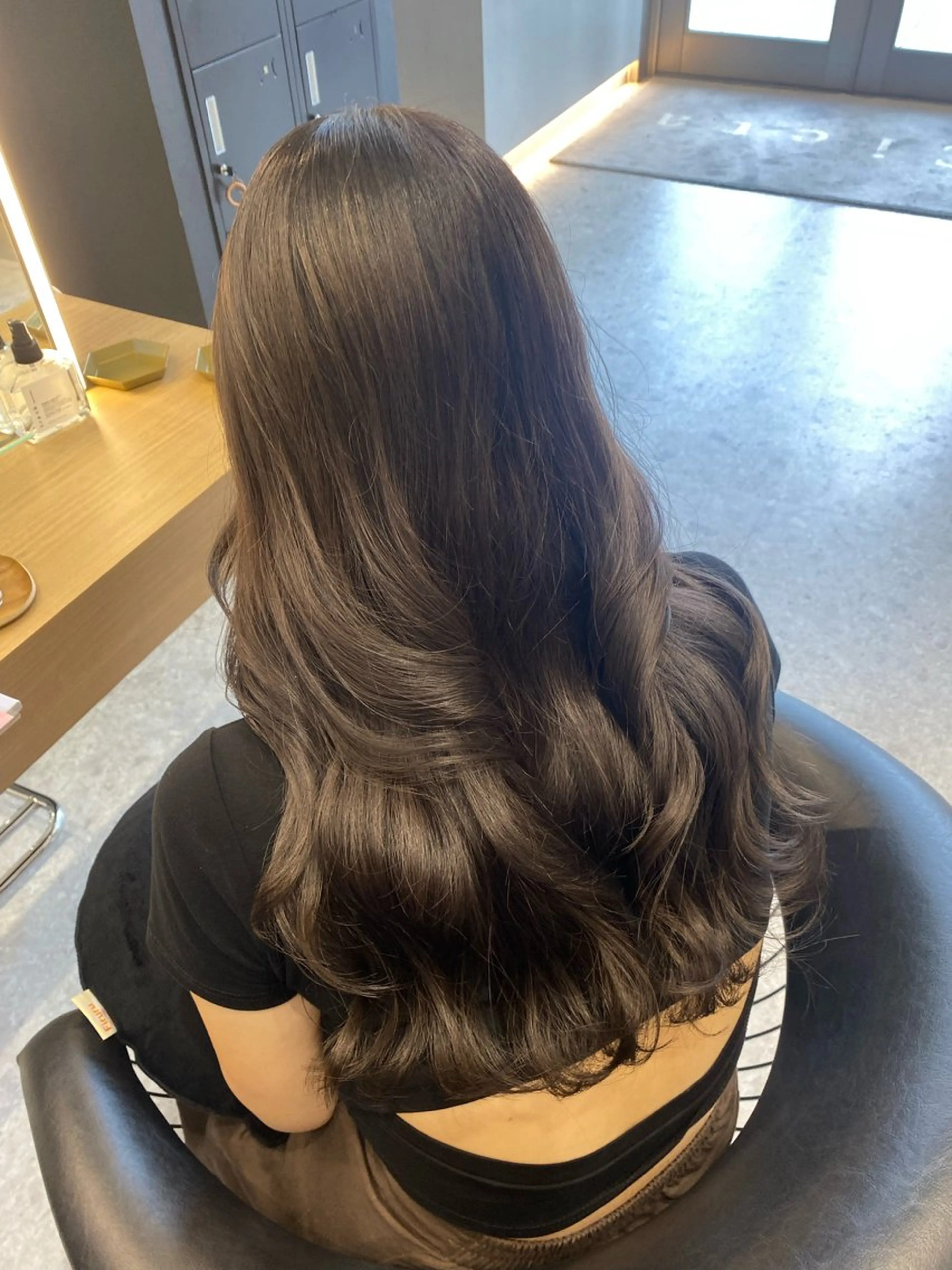 ロング Misaki ║ツヤカラーのヘアスタイル