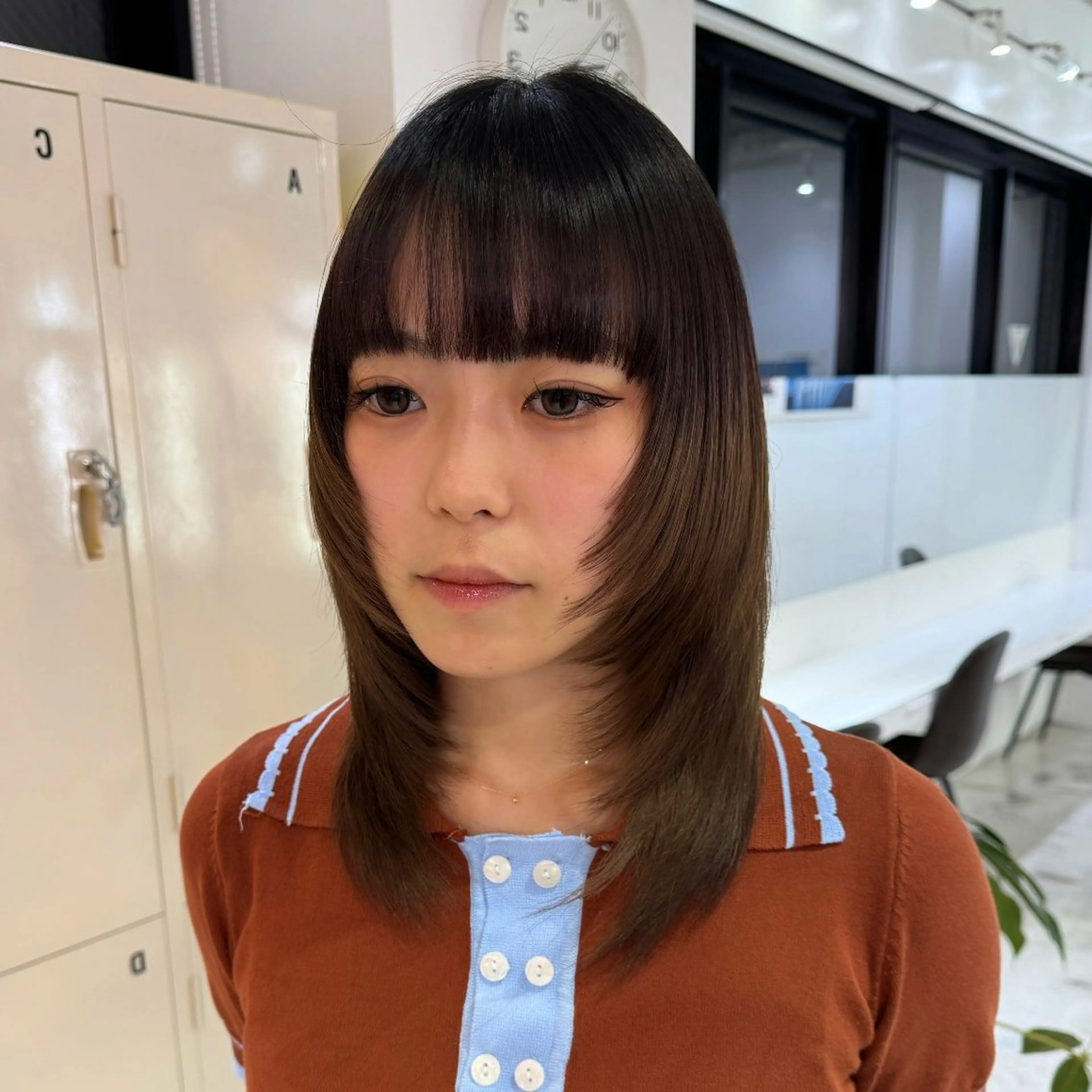 セミロング 艶髪ハイトーン× ボブ🥣アイネのヘアスタイル