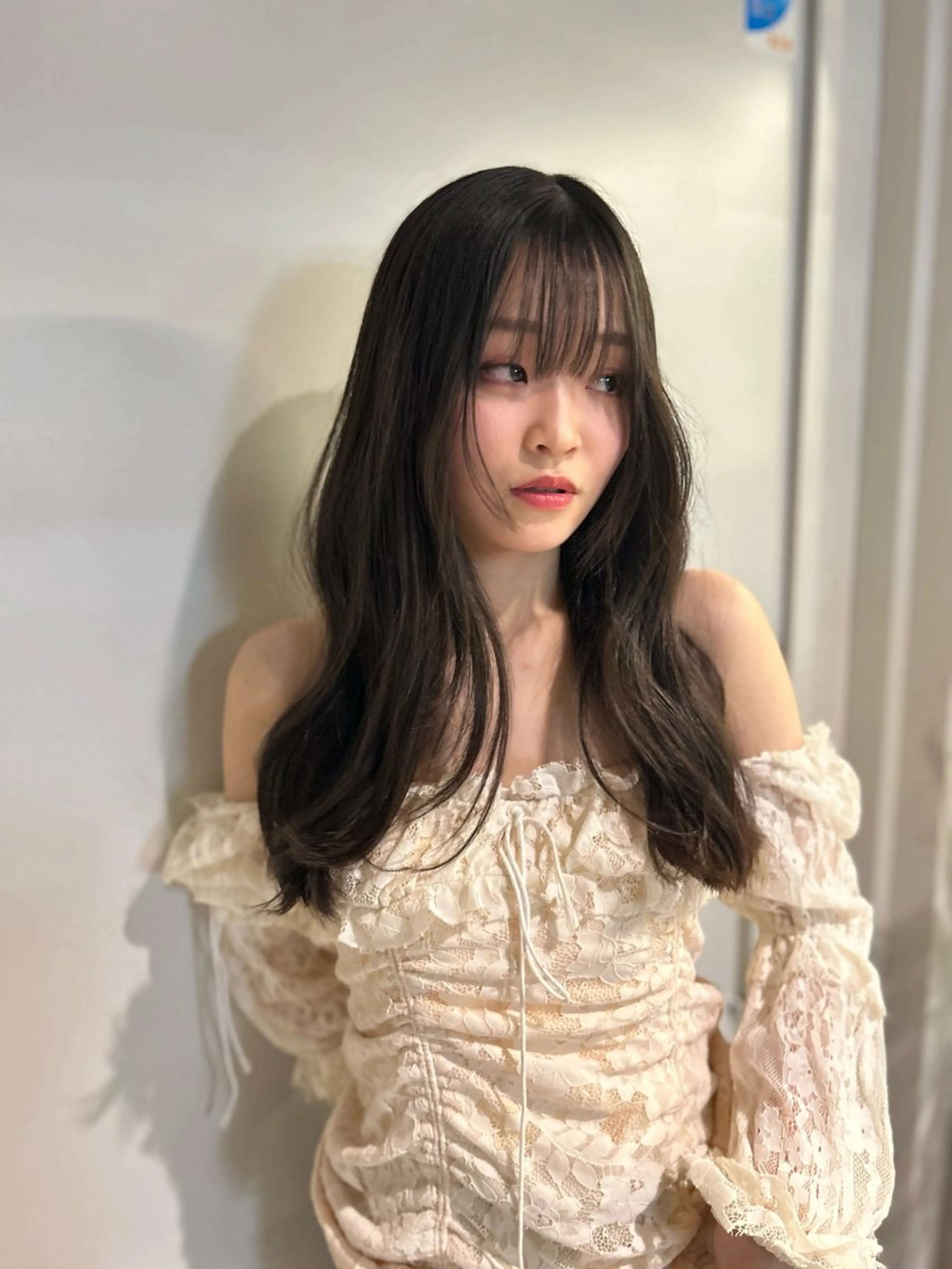 ロング 顔まわりレイヤー 顔周りカット レイヤーカット ICY表参道所属・ERIKA YAMAMOTOのヘアスタイル