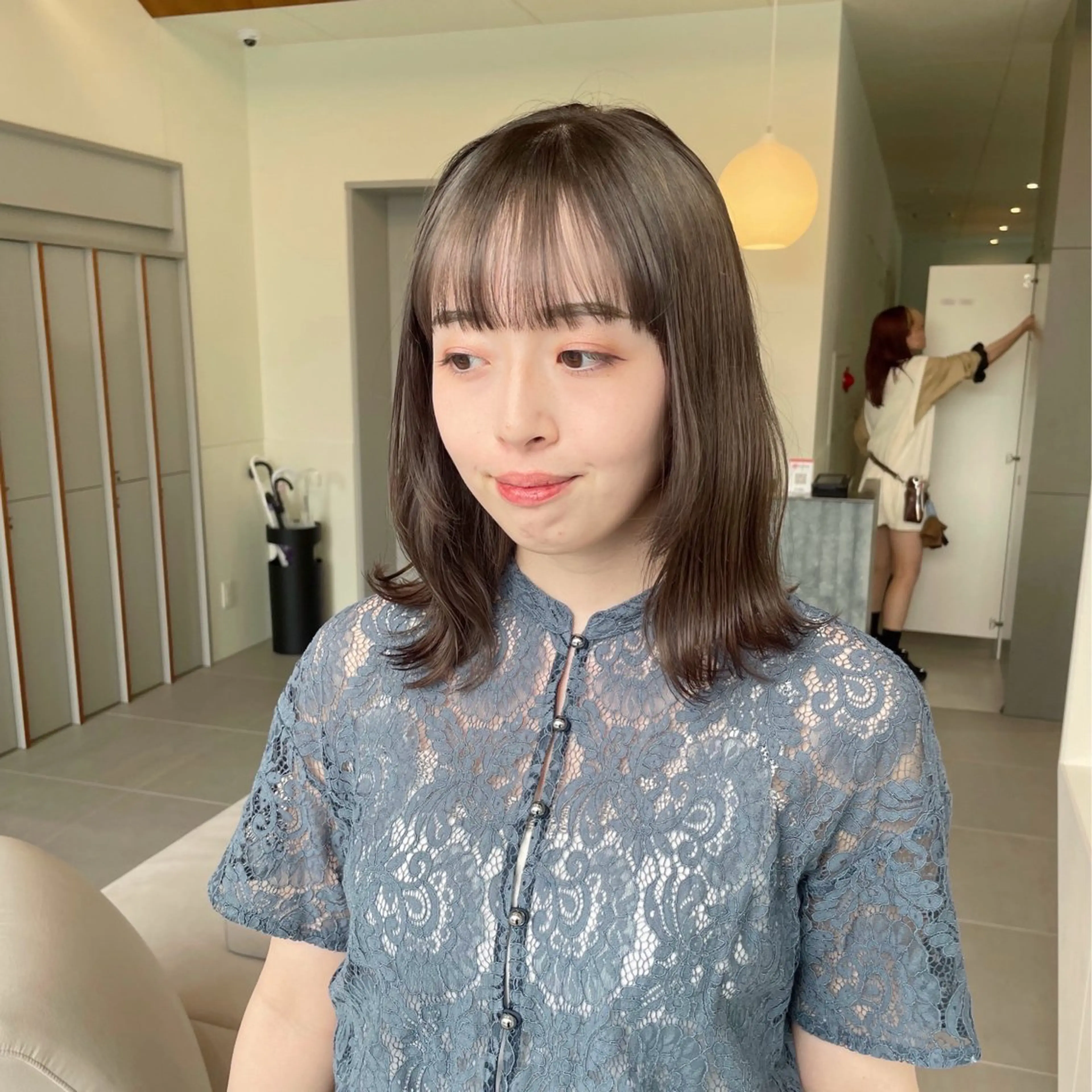 ミディアム カラー ベージュカラー ブリーチ 透明感カラー ダブルカラー グレージュ ヘアカラー トリートメント ブリーチ/レイヤー 🌻Mutsumiのヘアスタイル