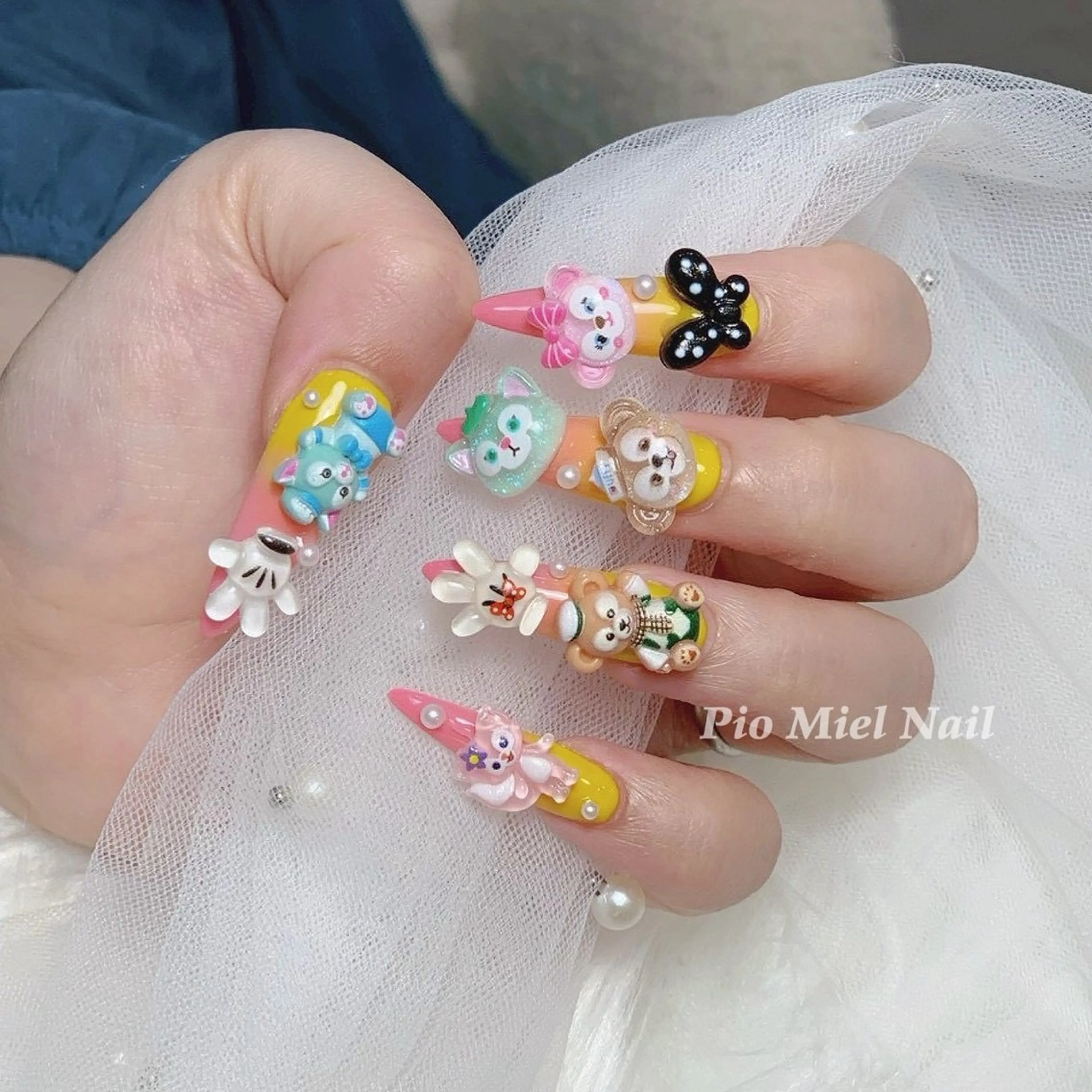 ネイル ハンドネイル HANA 長さだしのネイルデザイン